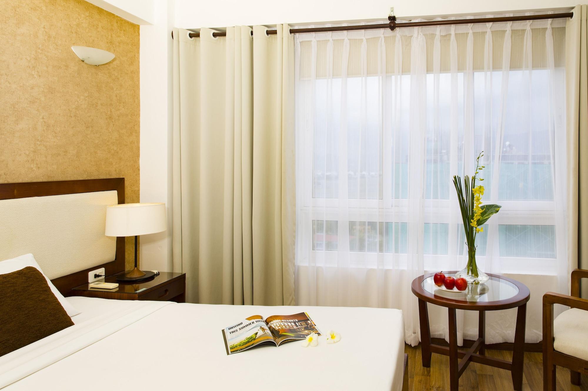 Starlet Hotel 3*