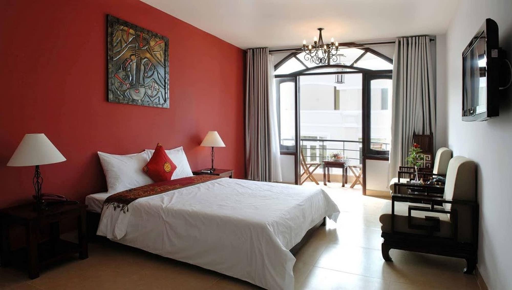 Gold Coast Hotel