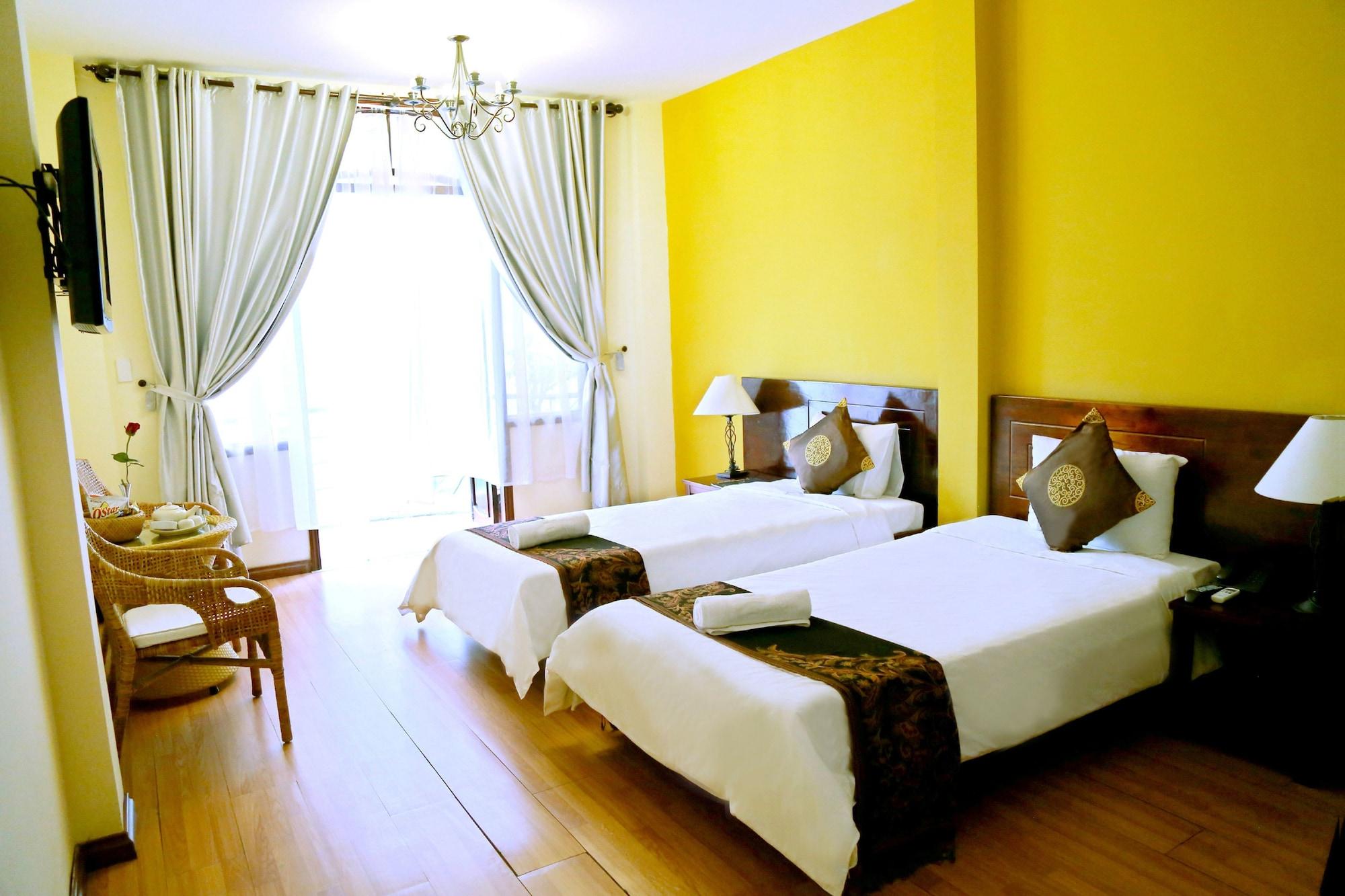Gold Coast Hotel