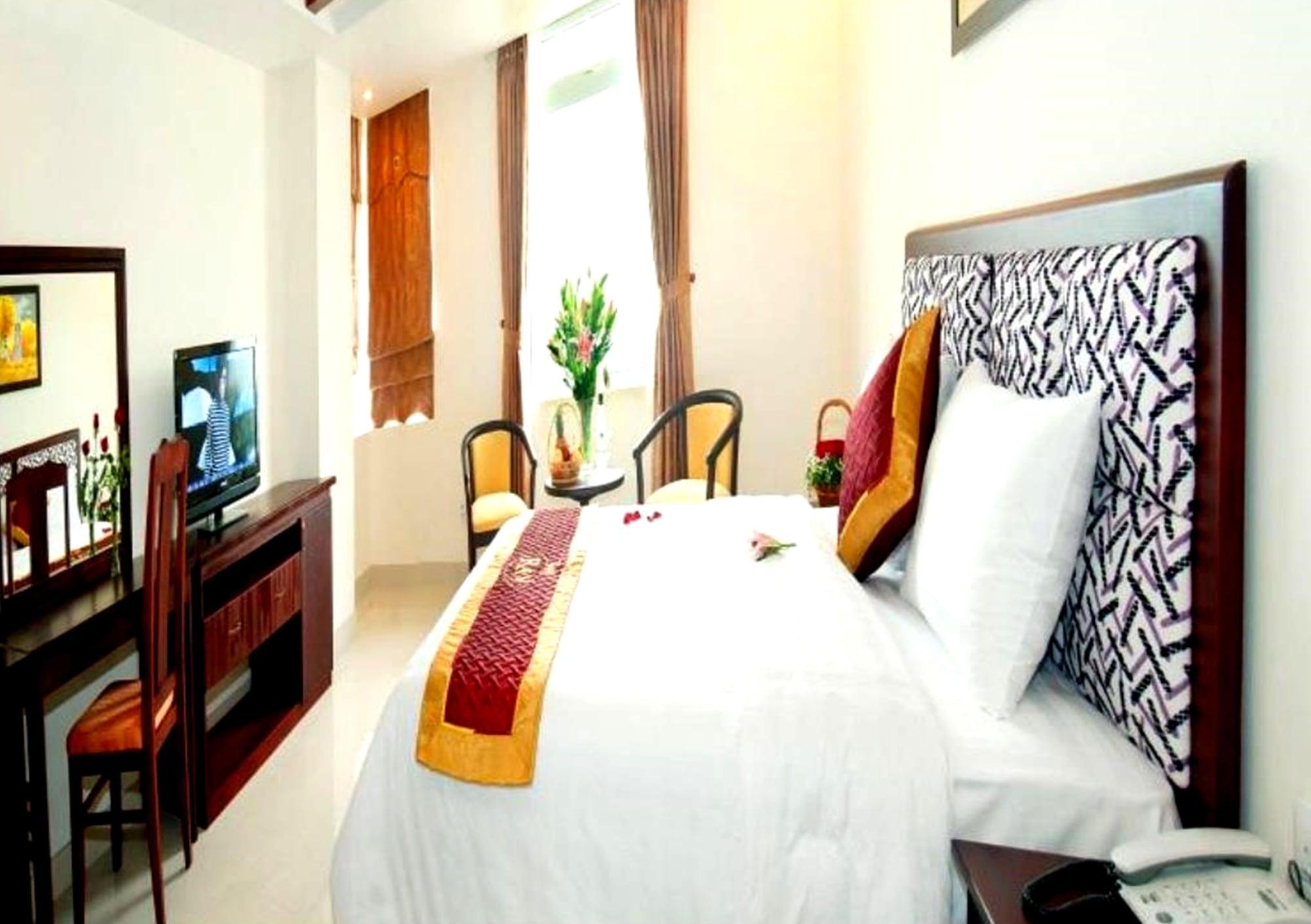 Hotel Kay - Near Dragon Bridge