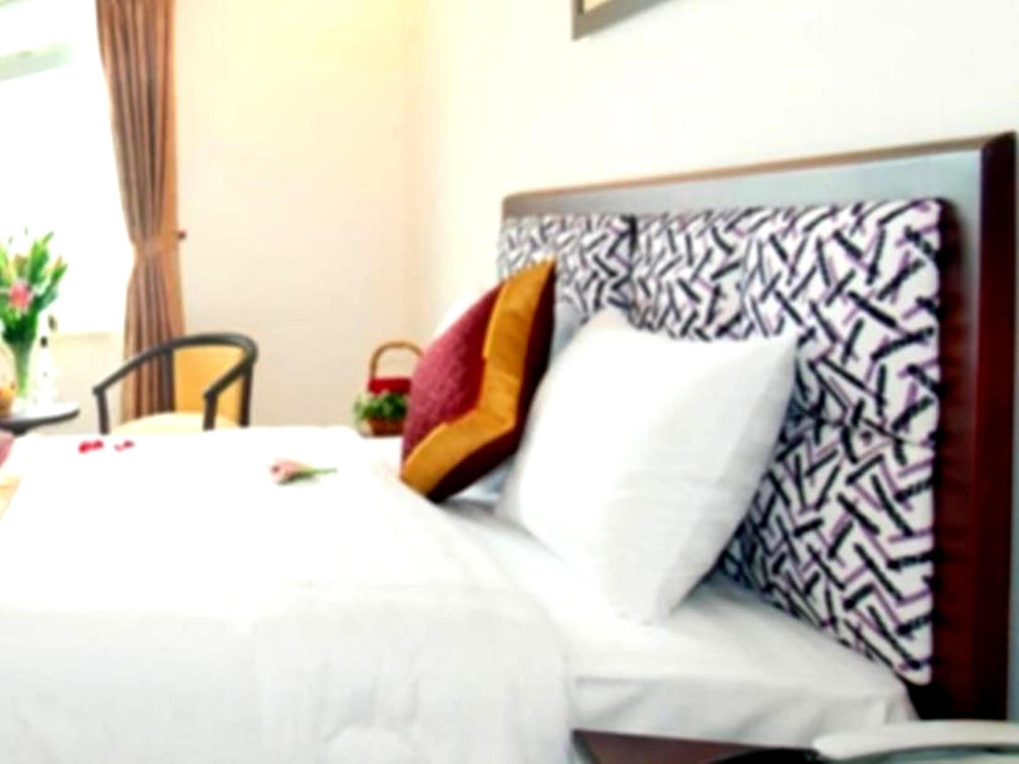 Kay - Near Dragon Bridge Hotel Da Nang