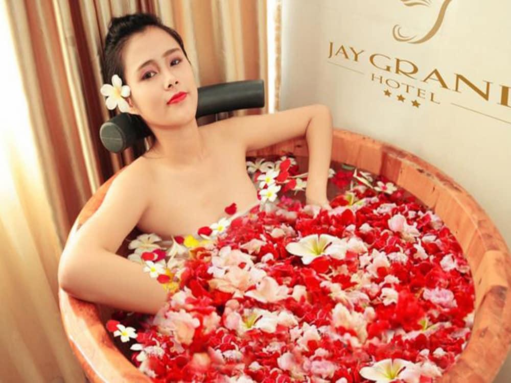 Hotel Jay Grand 3*