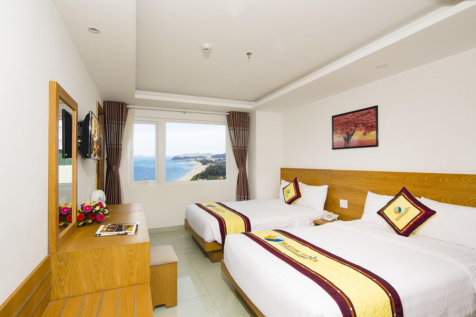 Khách sạn Majestic Star 3*