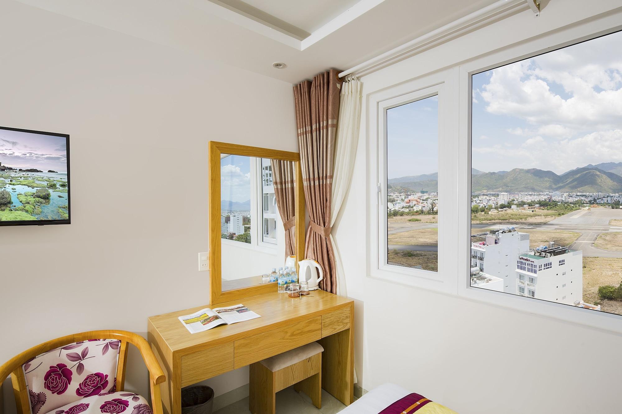 Khách sạn Majestic Star 3*