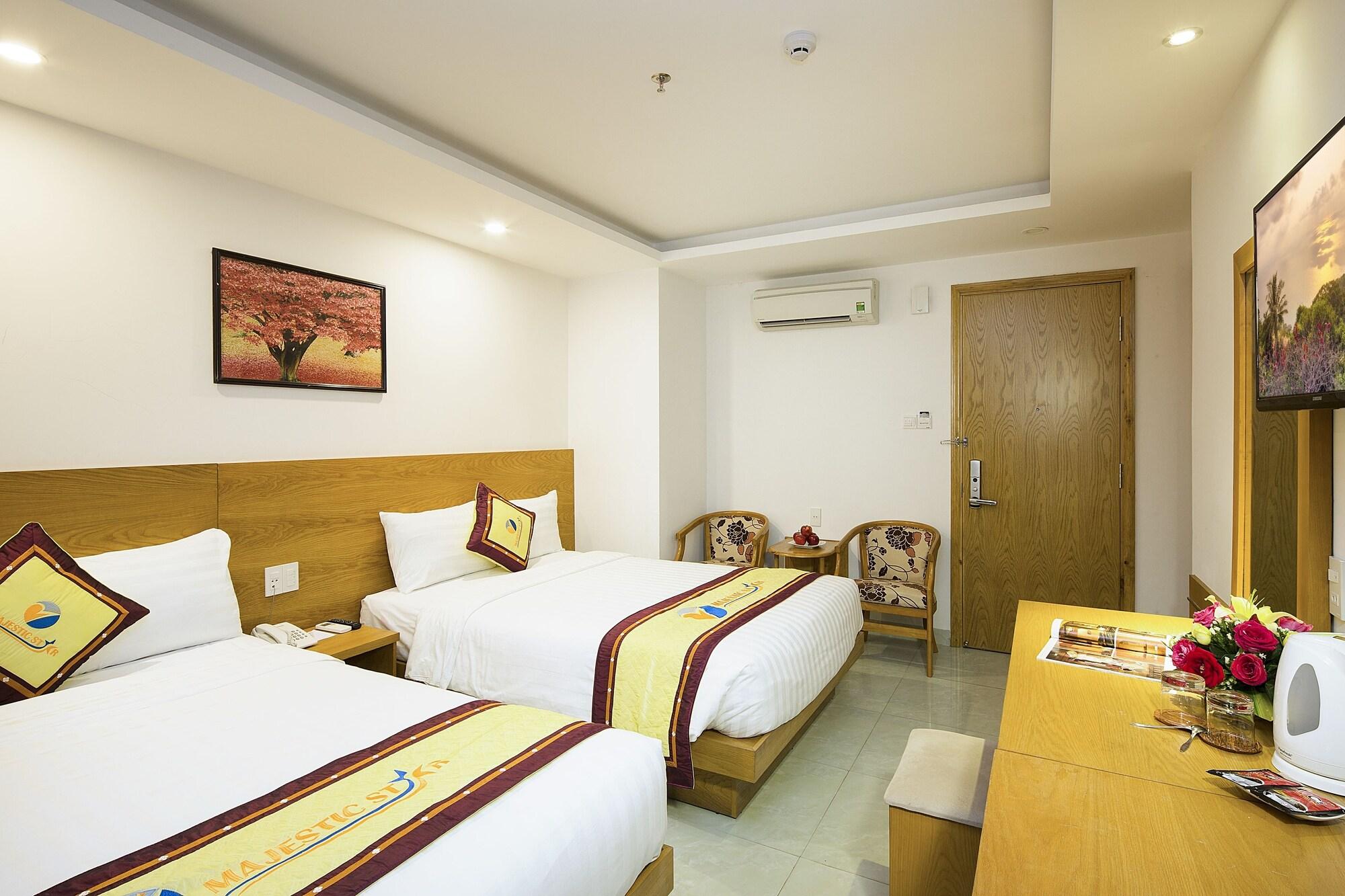 Khách sạn Majestic Star Nha Trang