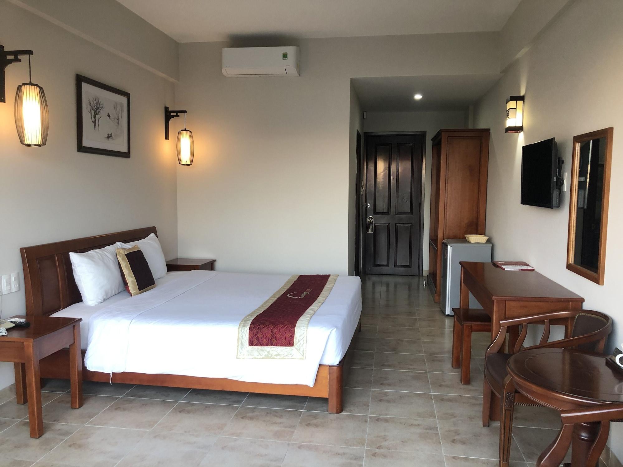 Sunshine Hoian Hotel