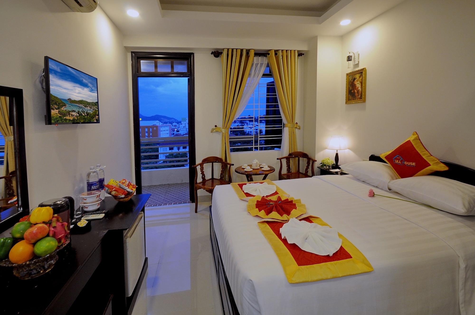 Hotel Full House 3*