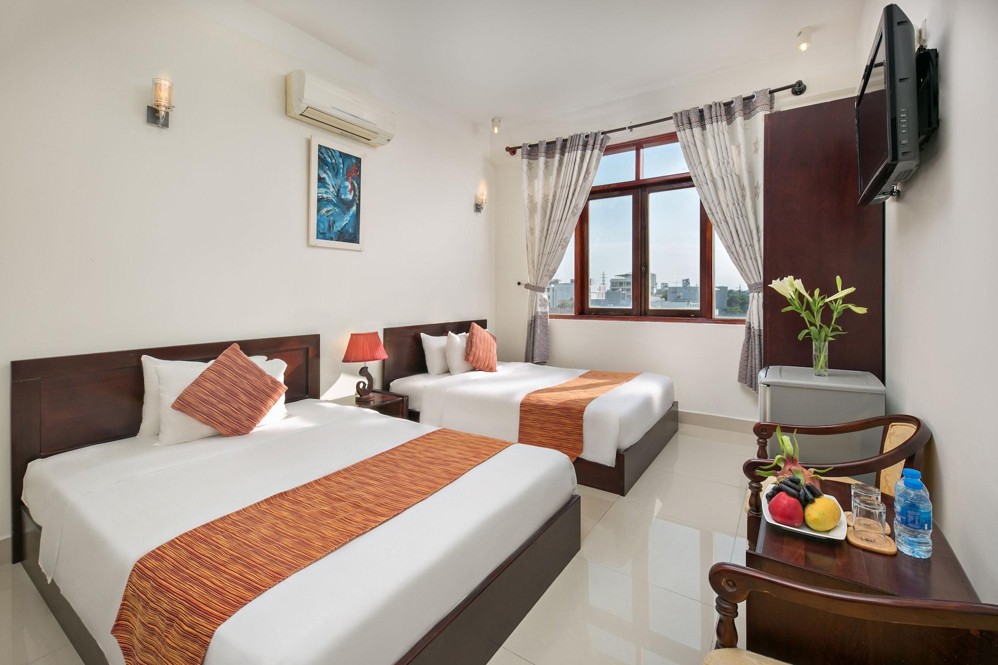 Dream Hotel 3*