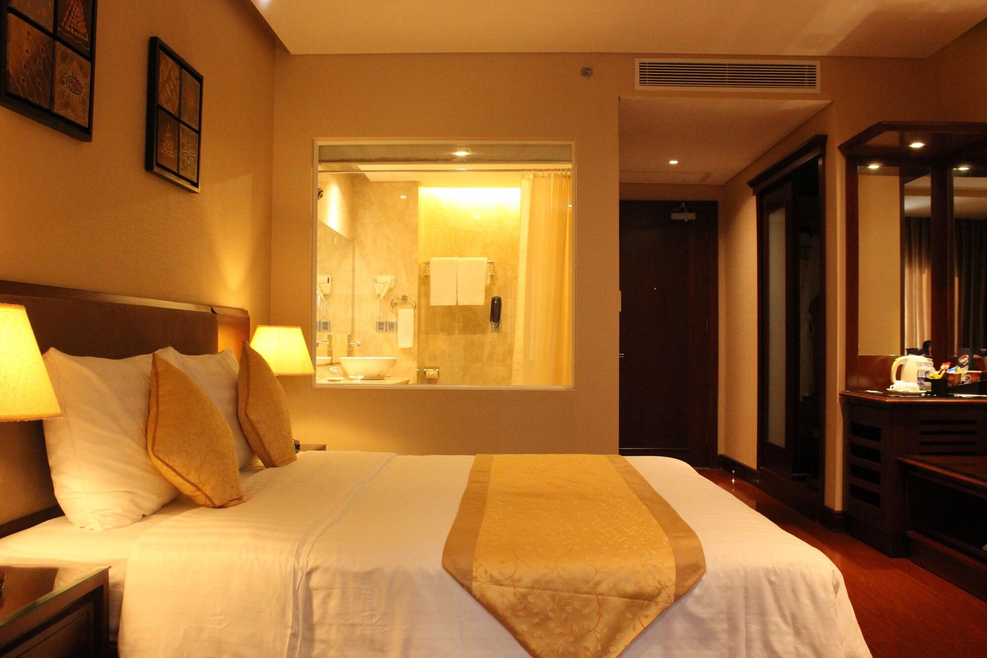 Khách sạn Stay Hotel 4*