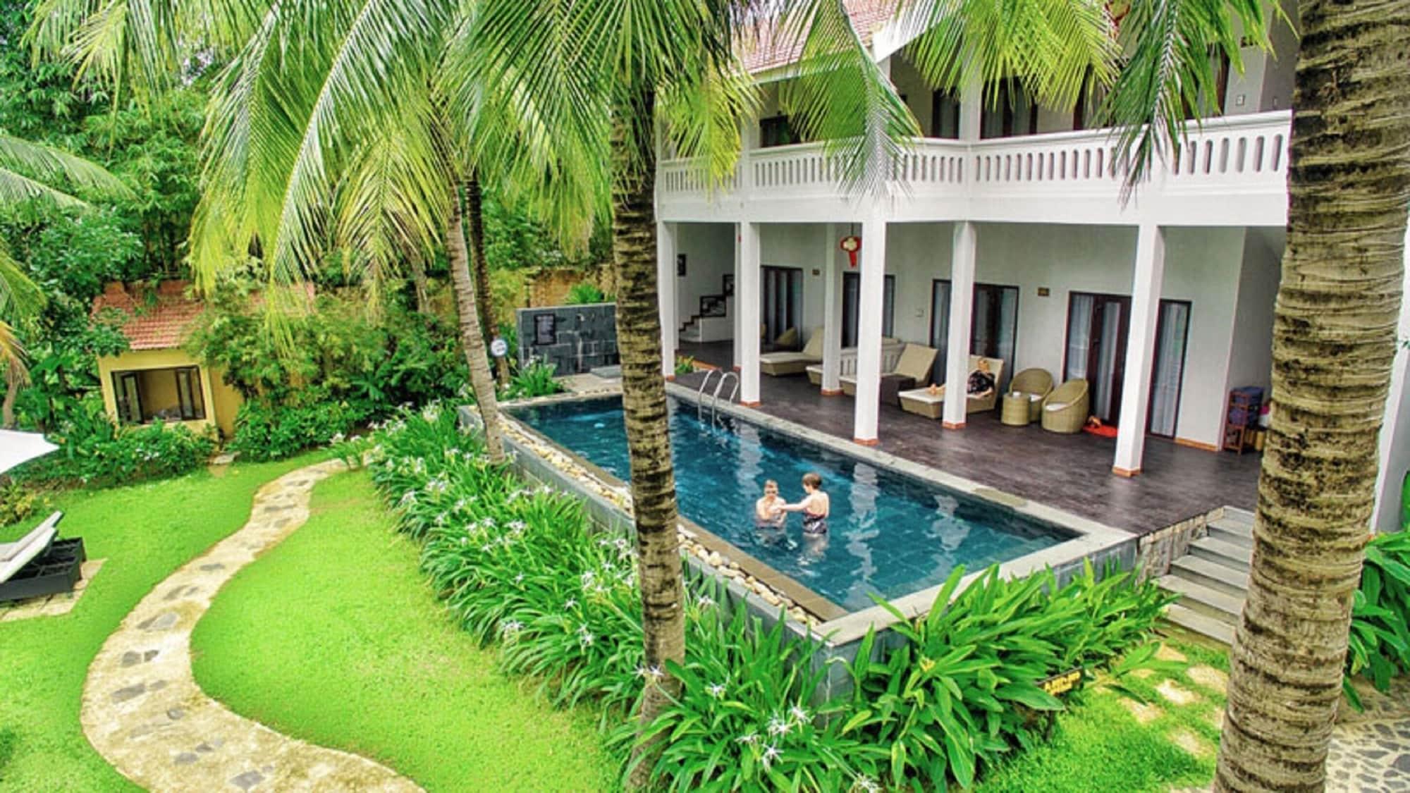 Vinh Hung Riverside Resort&spa Resort