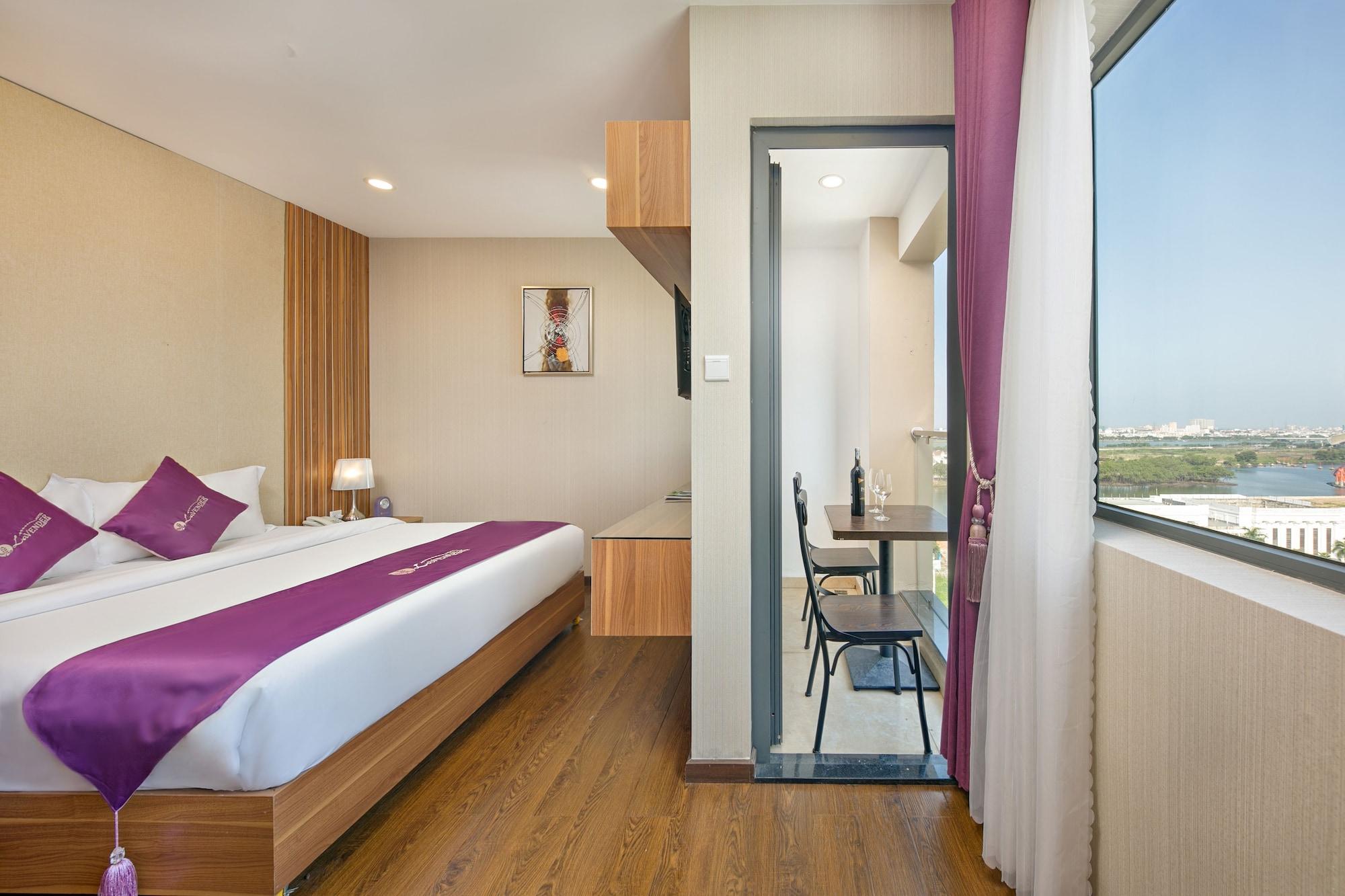 Lavender Riverside Hotel 3*