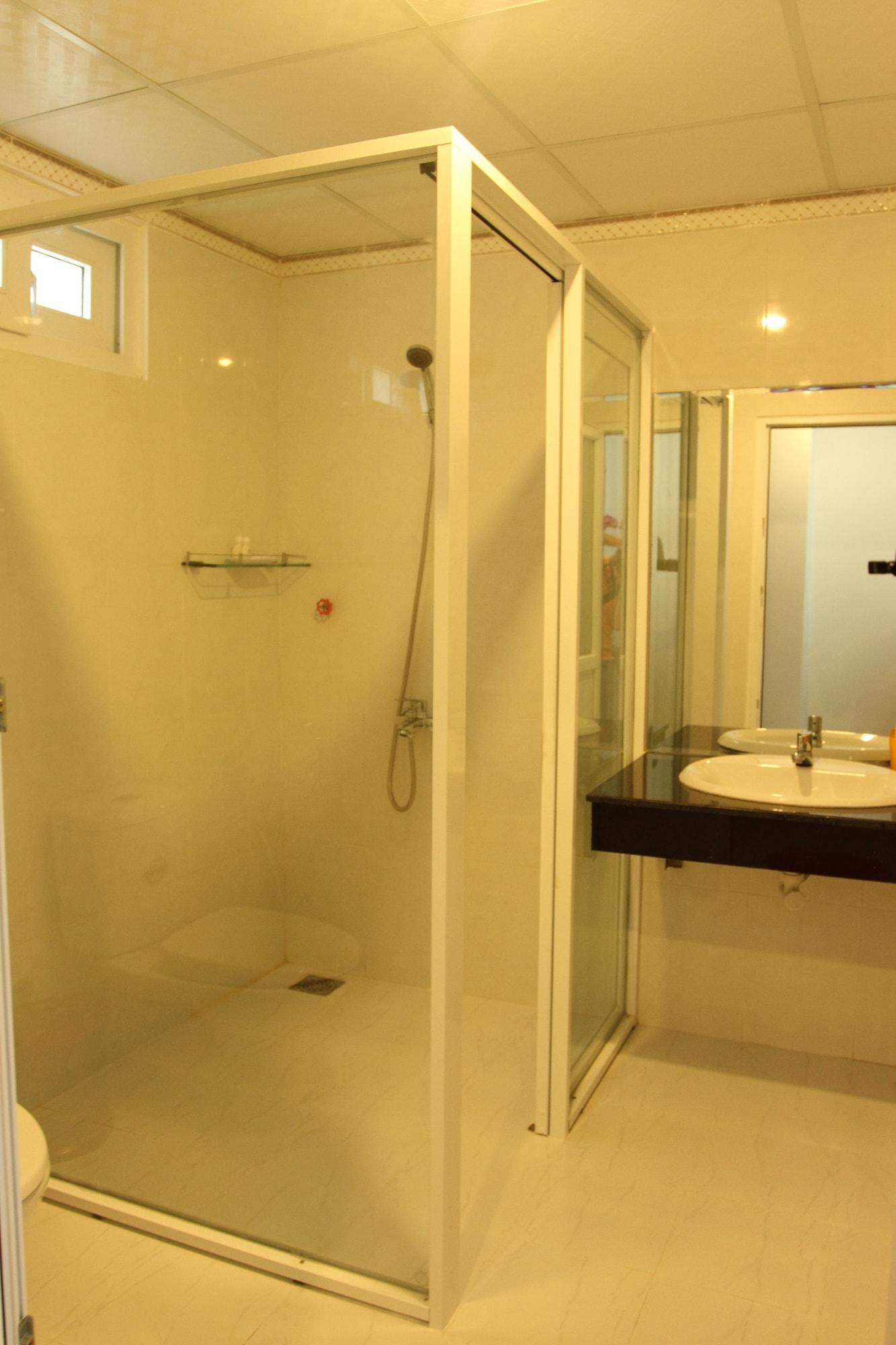 Yen Family Hotel 3*
