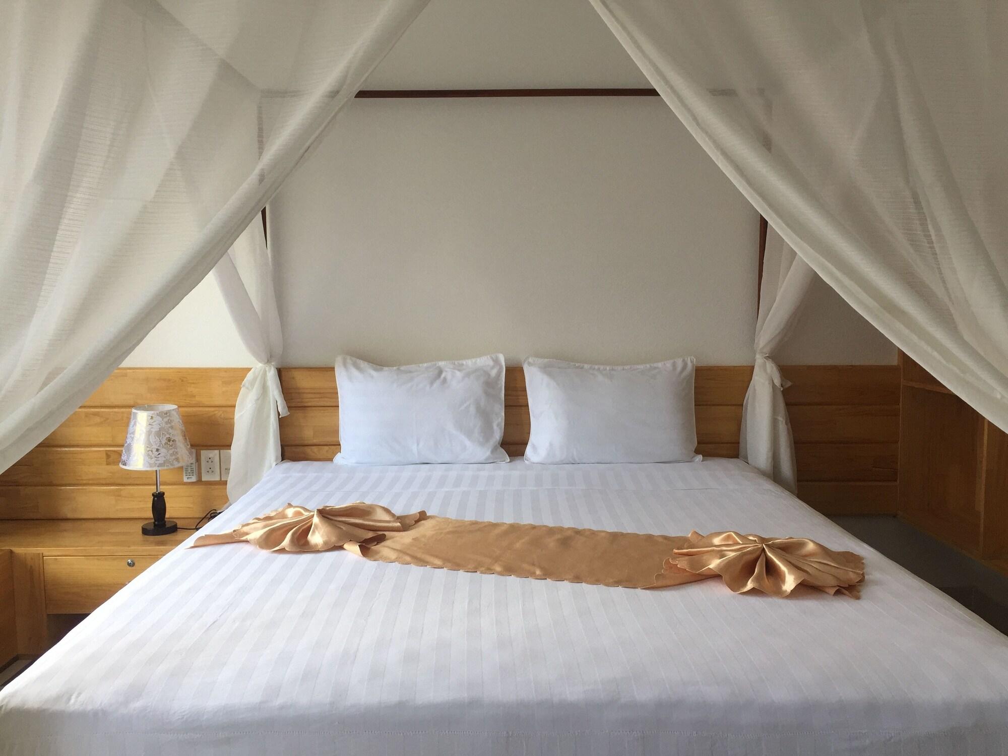 MAY Bungalow Hotel