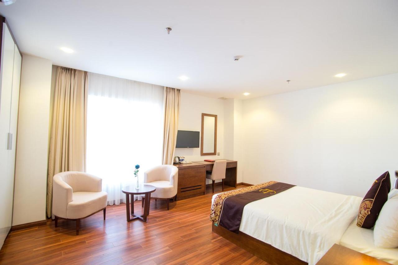 Centre Hotel 3*