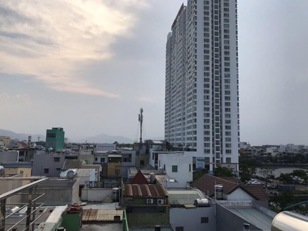 Phuong Quang Hotel *