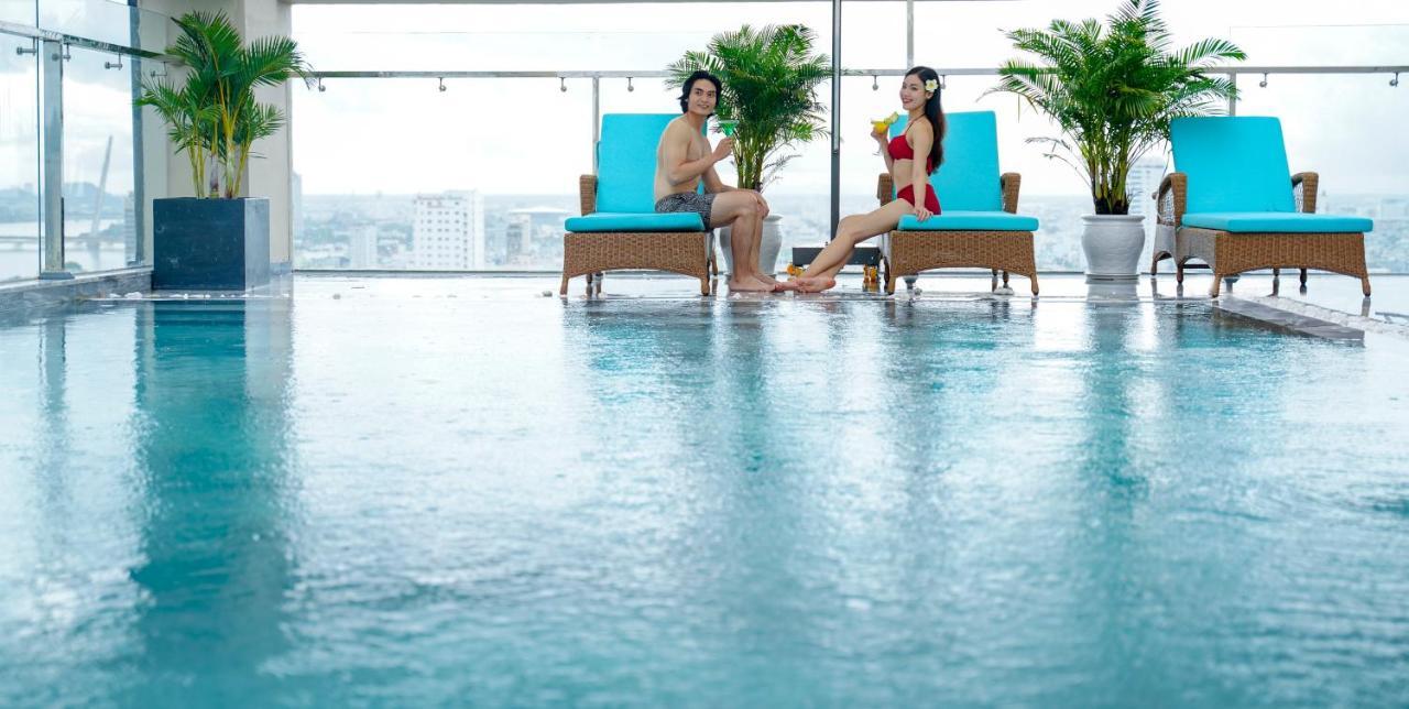Hotel G8 Luxury And 4*