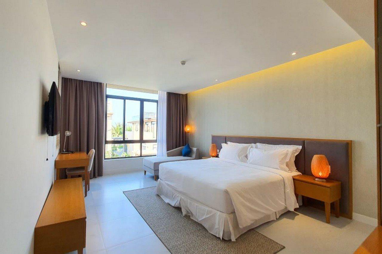 Wyndham Garden Hotel 5*