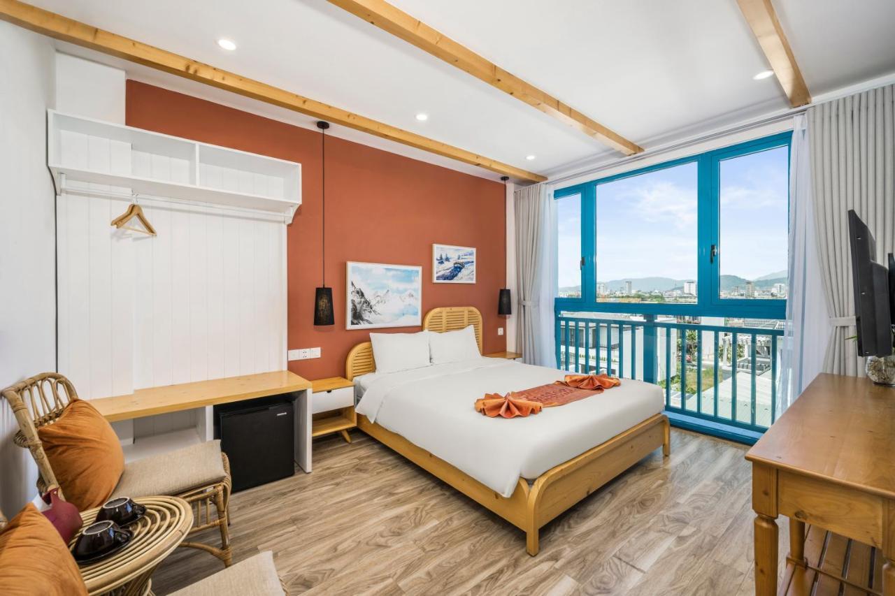 Santori And Hotel 4*