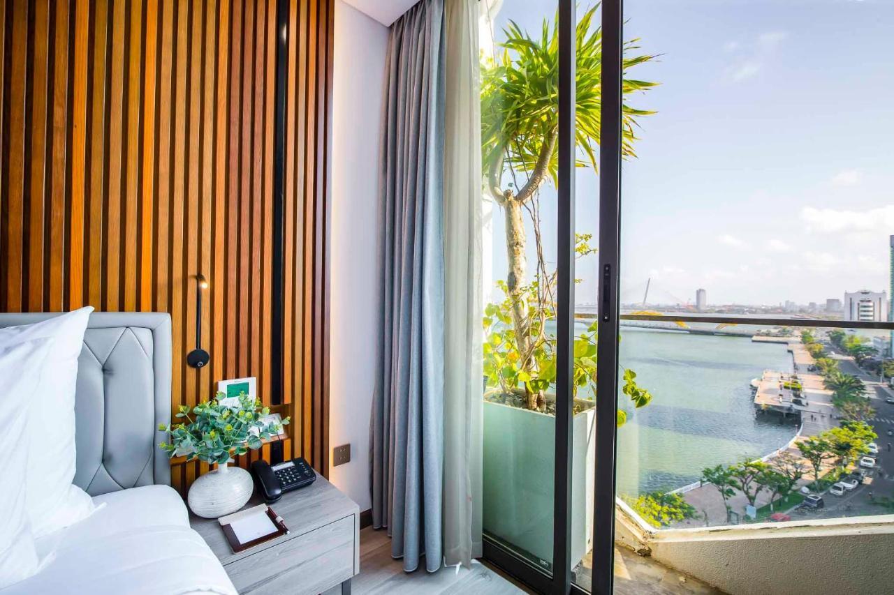Haian Riverfront Hotel 4*