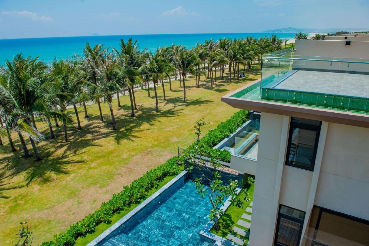 Wyndham Garden Hotel 5*