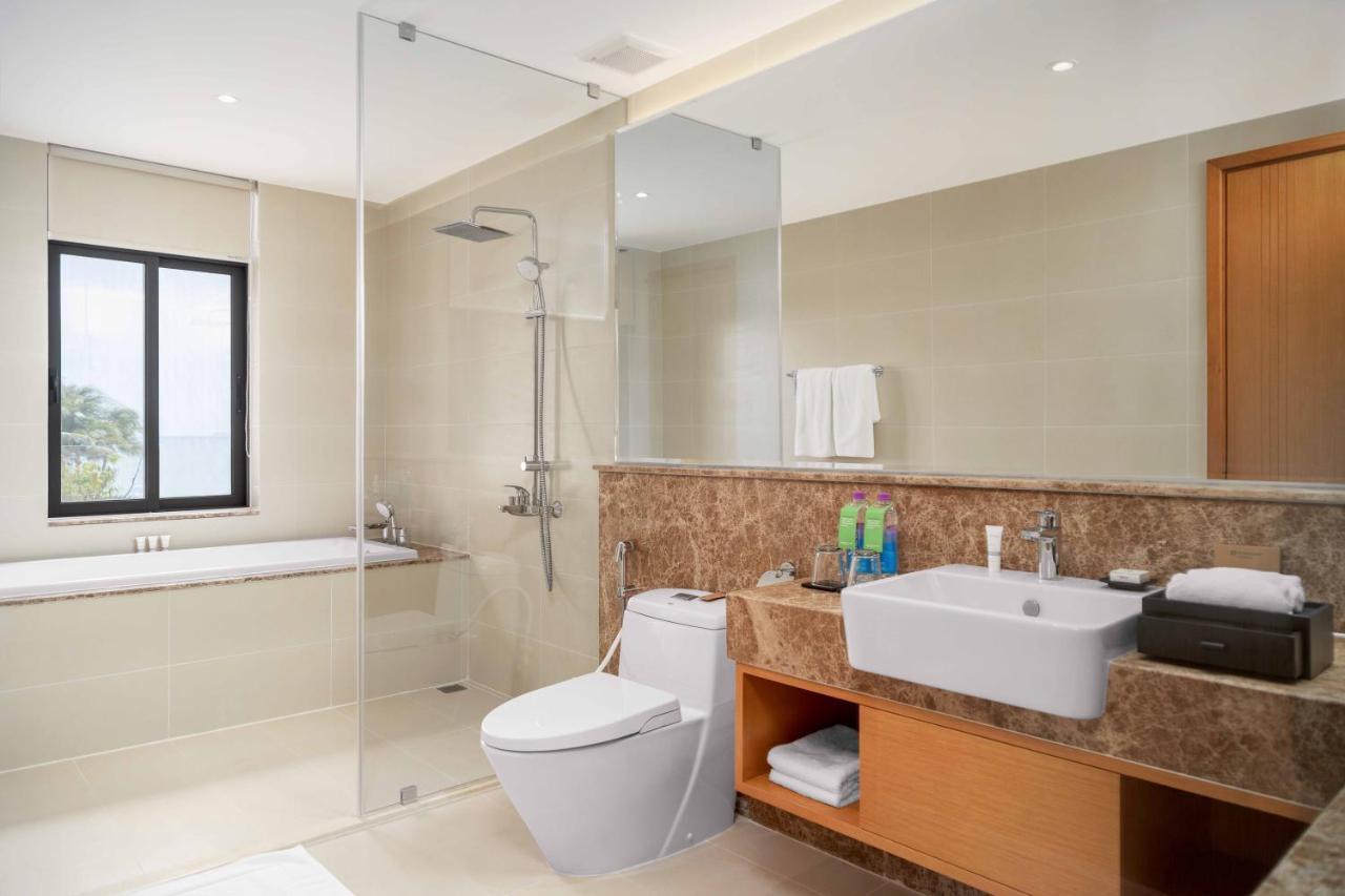 Wyndham Garden Hotel 5*
