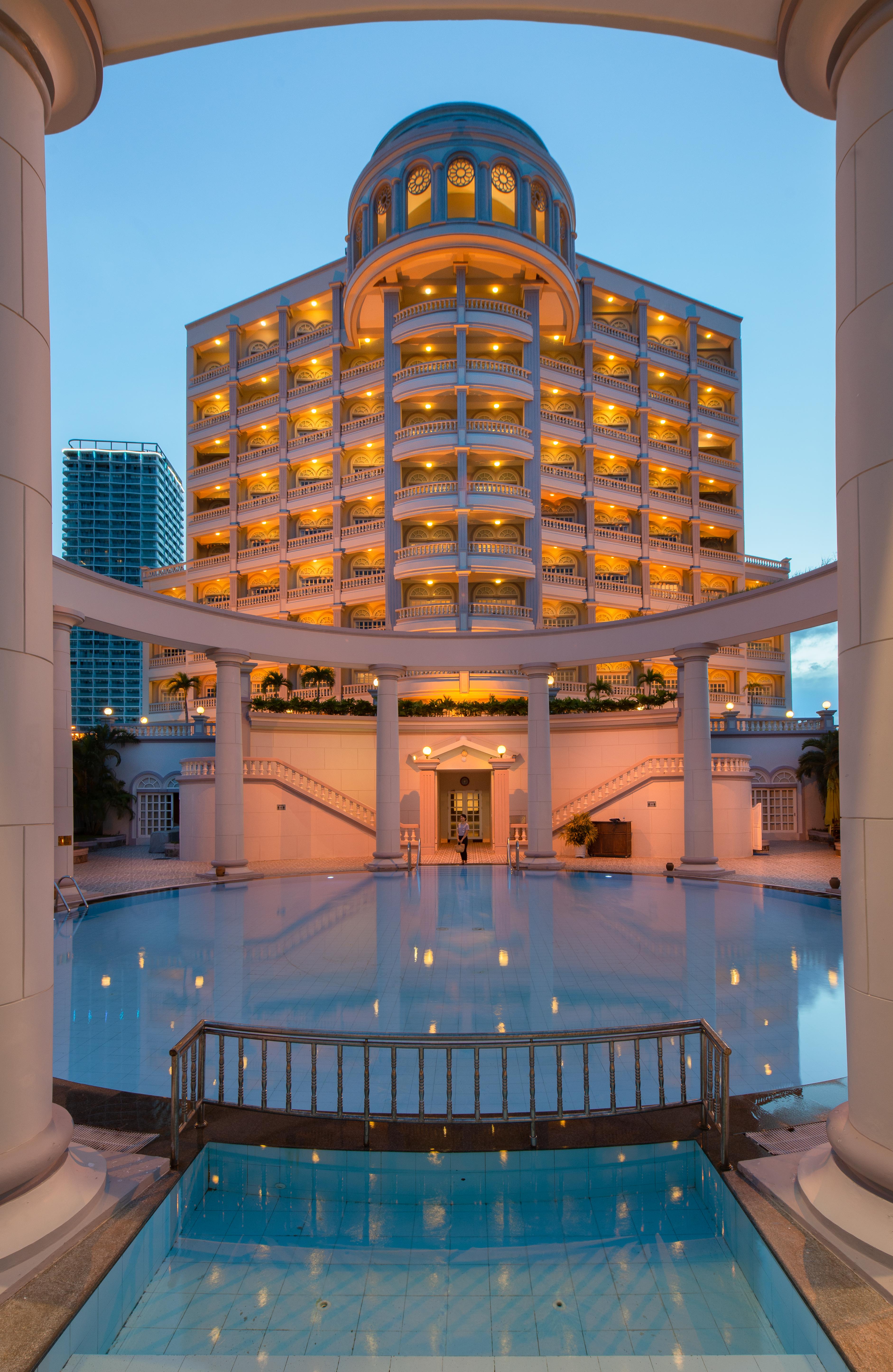 Hotel Sunrise &