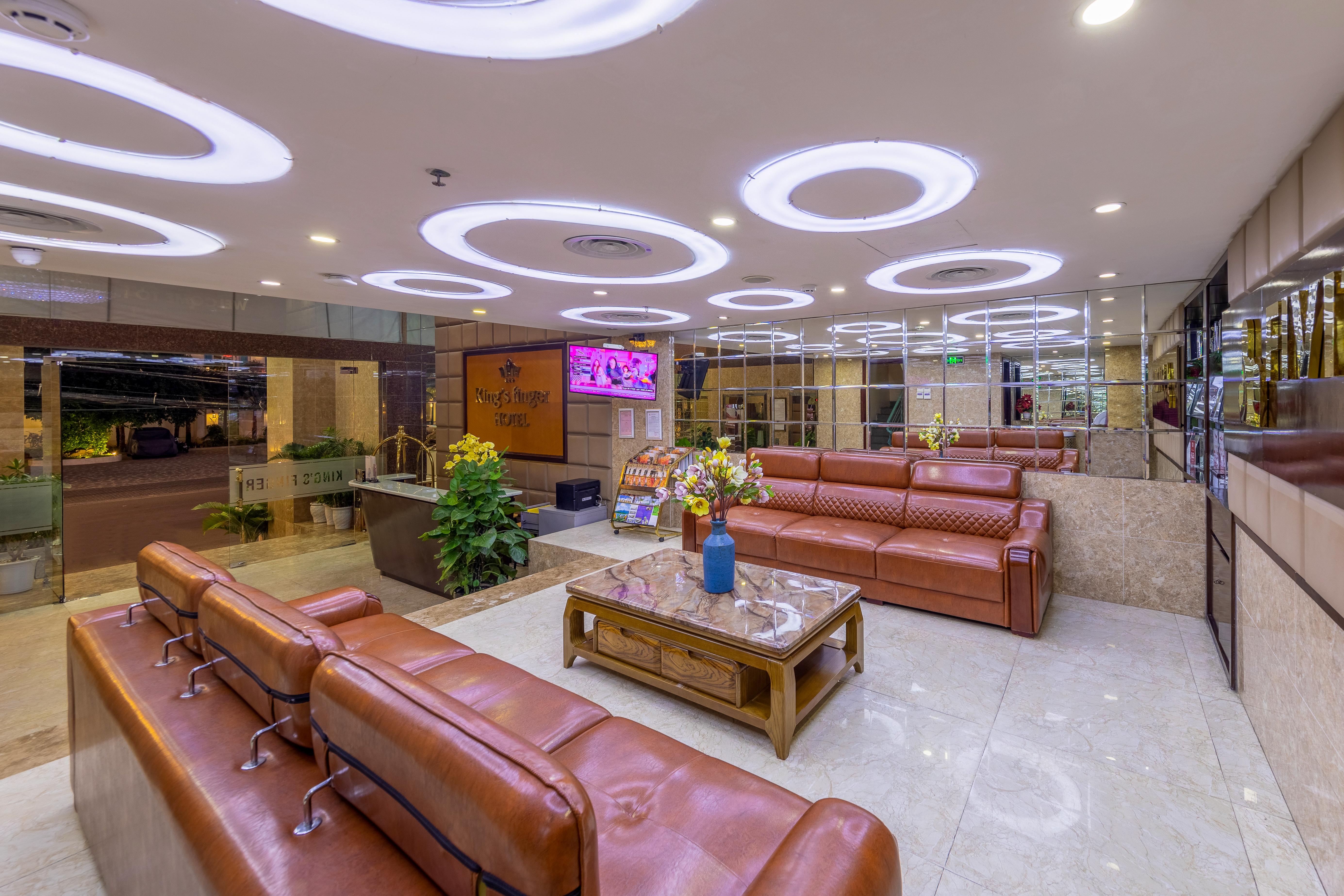 Fivitel King Hotel 4*