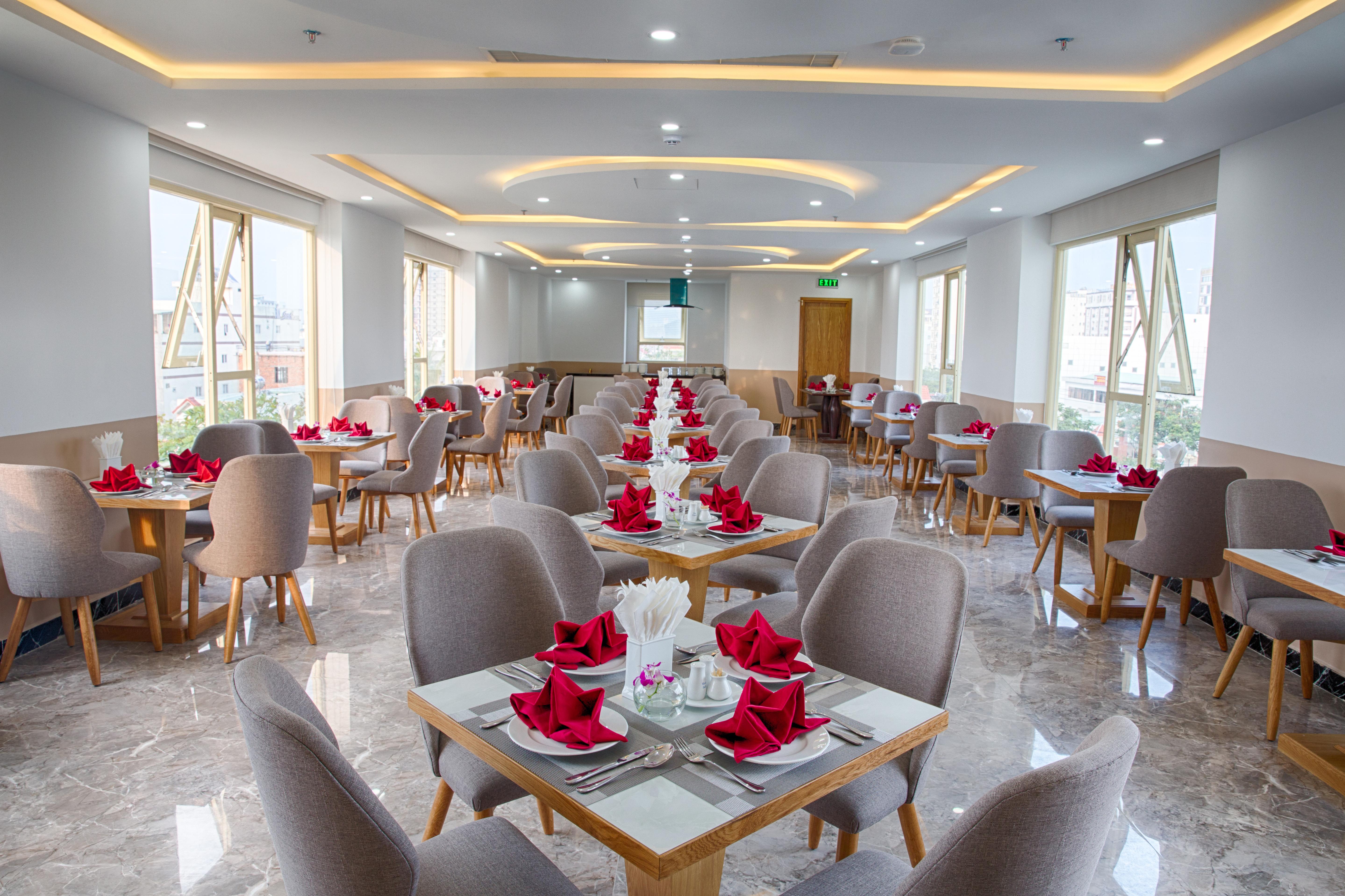 Fivitel King Hotel