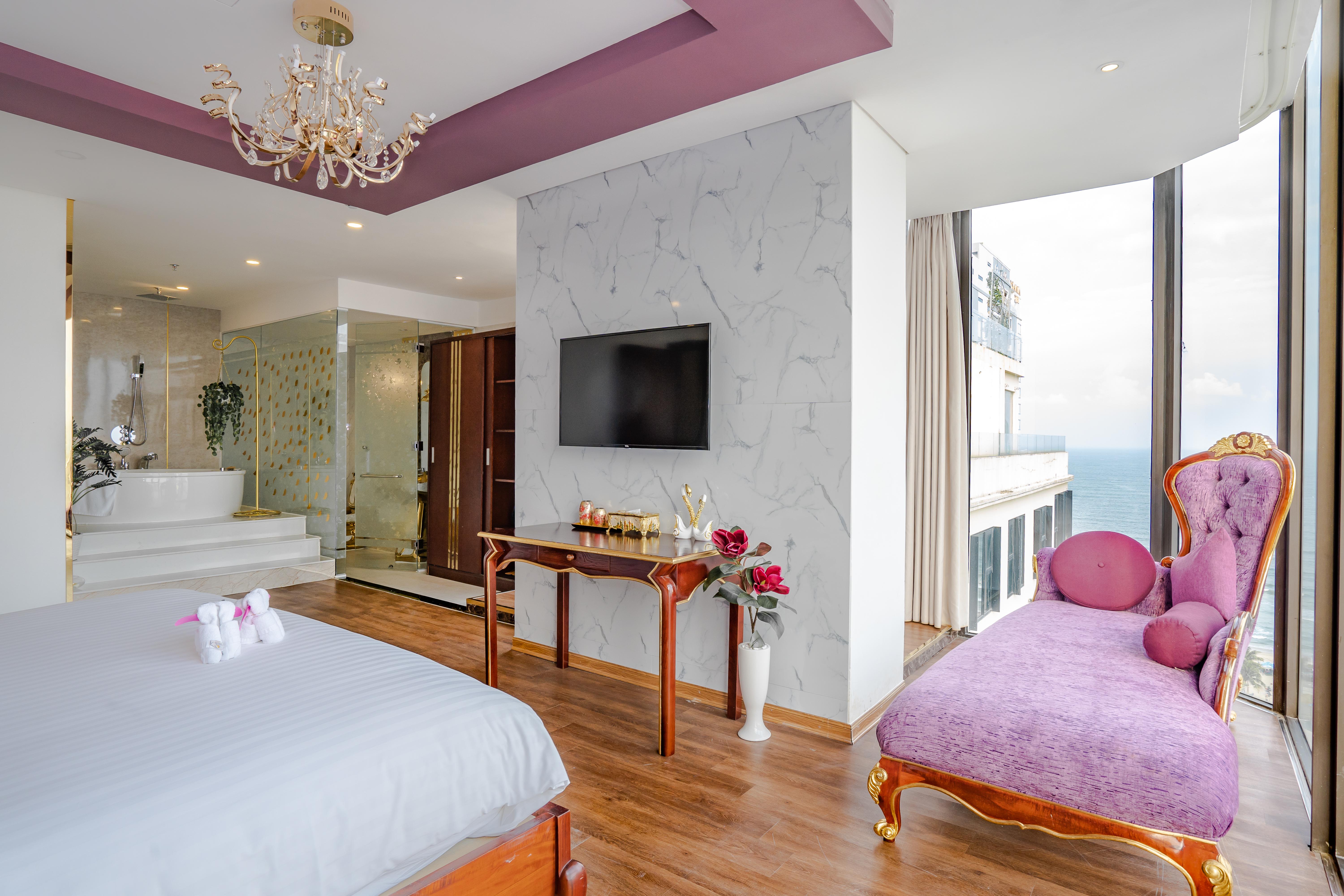 Cicilia & Powered By Aston Hotel