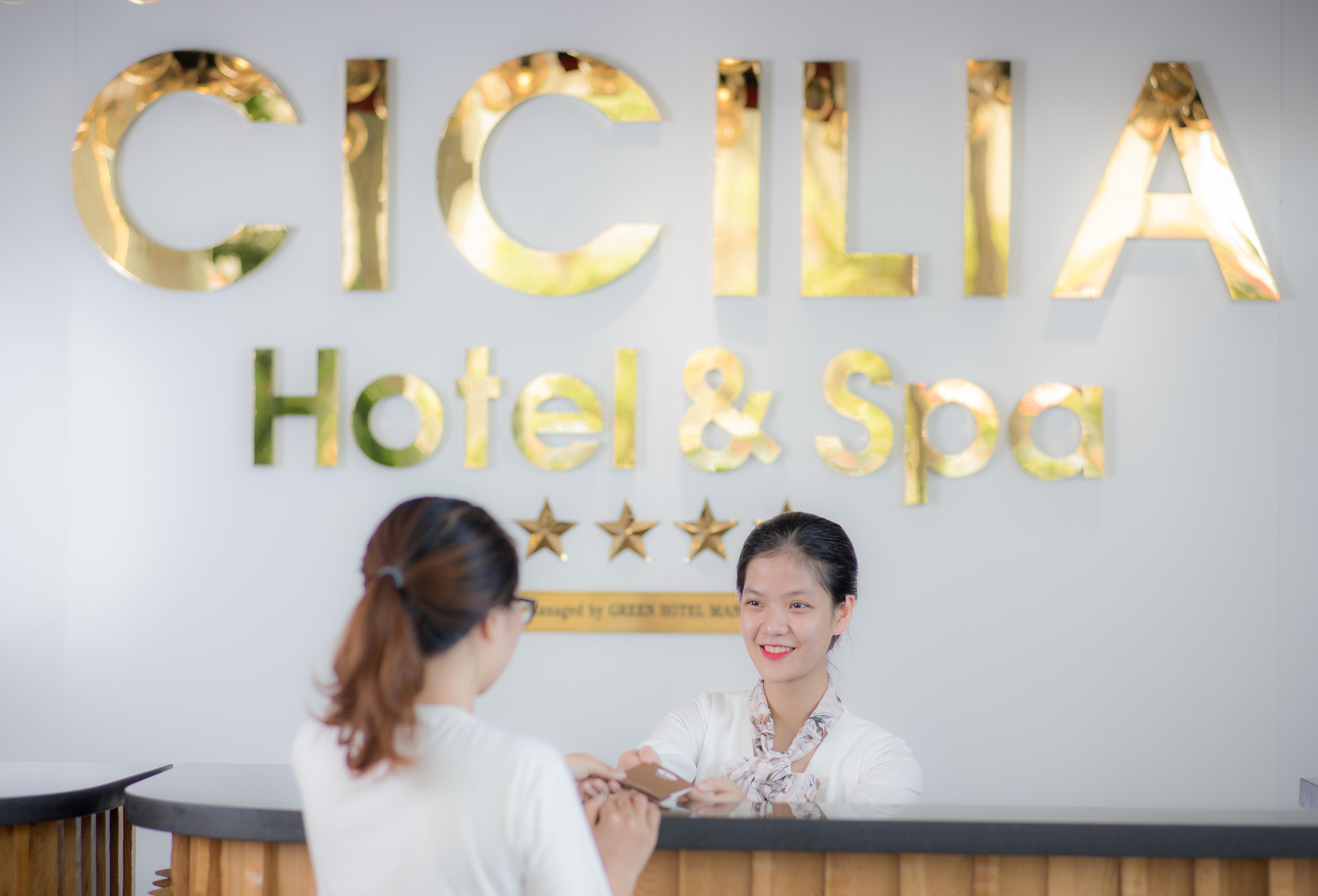 Cicilia & Powered By Aston