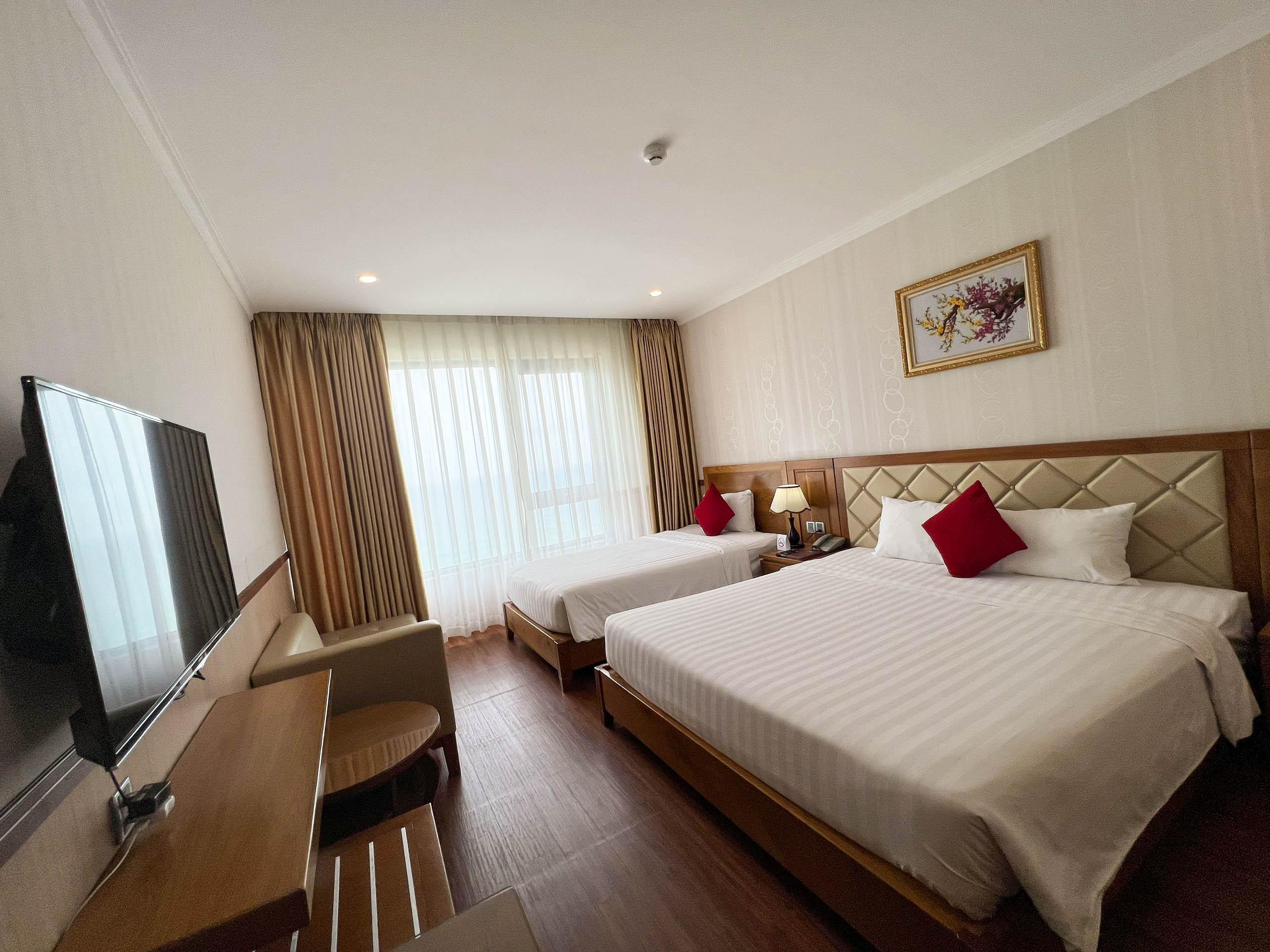 Serene Beach Hotel Danang Hotel 4*