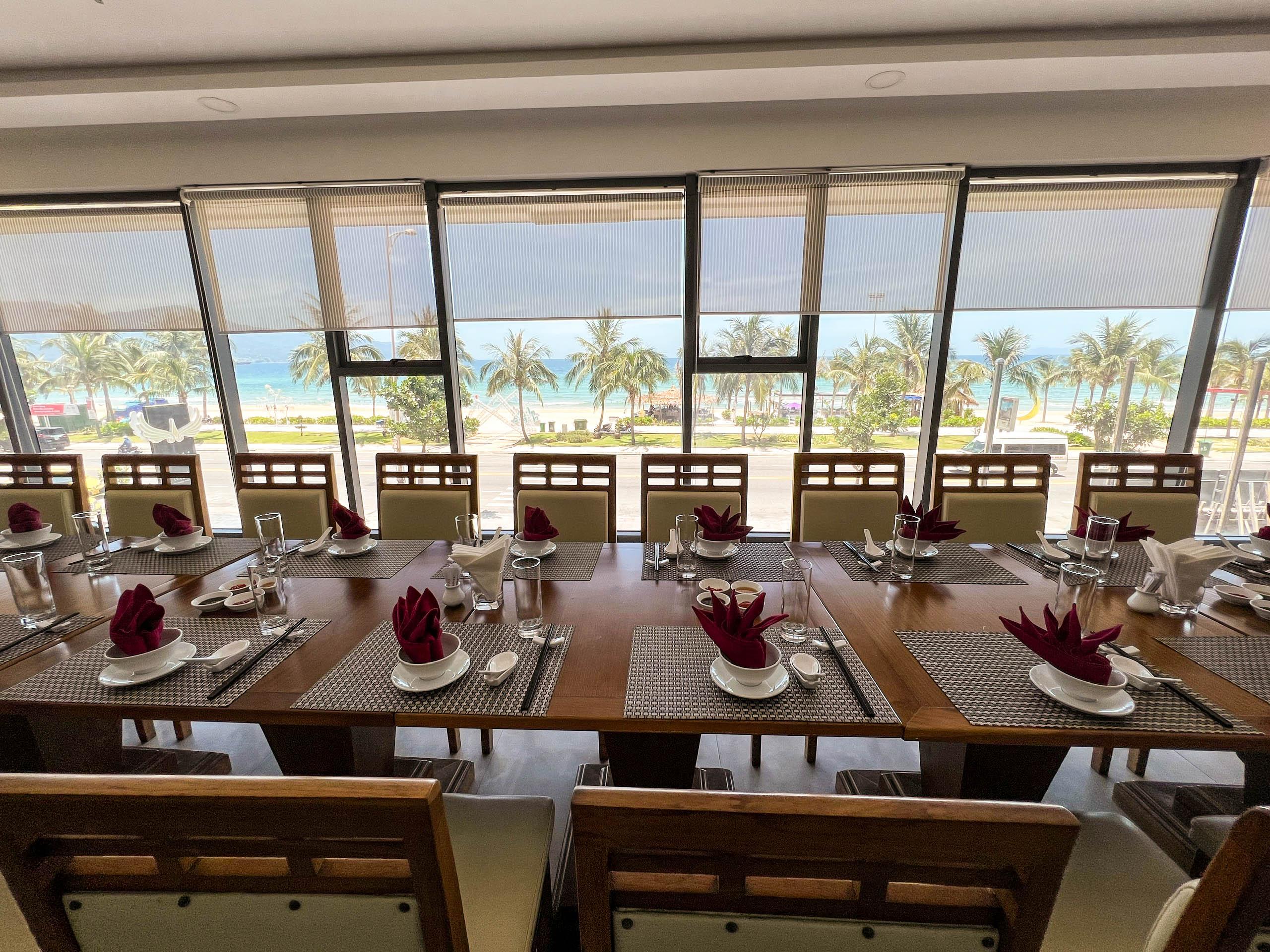 Hotel Serene Beach Hotel Danang 4*