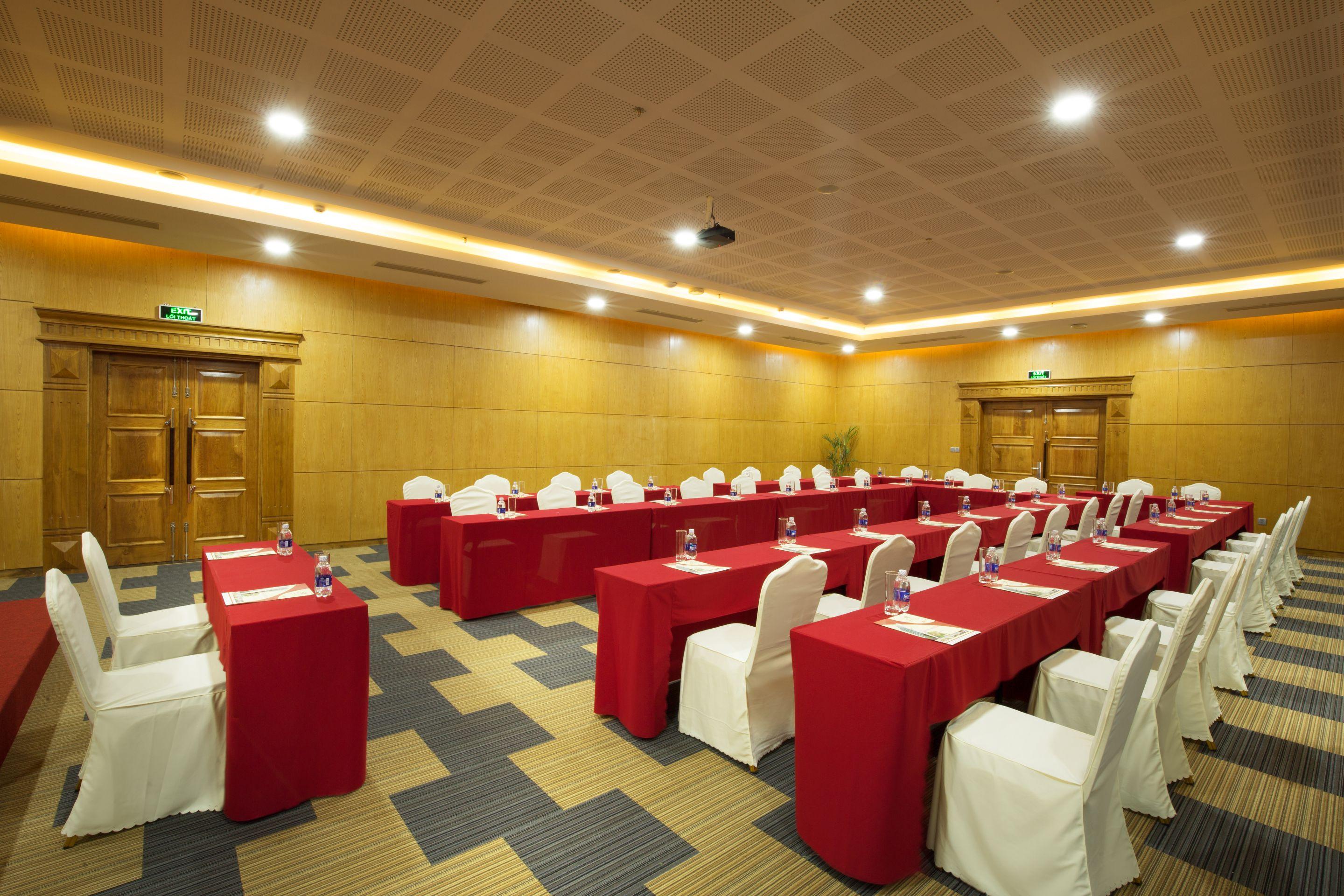 Hotel Serene Beach Hotel Danang