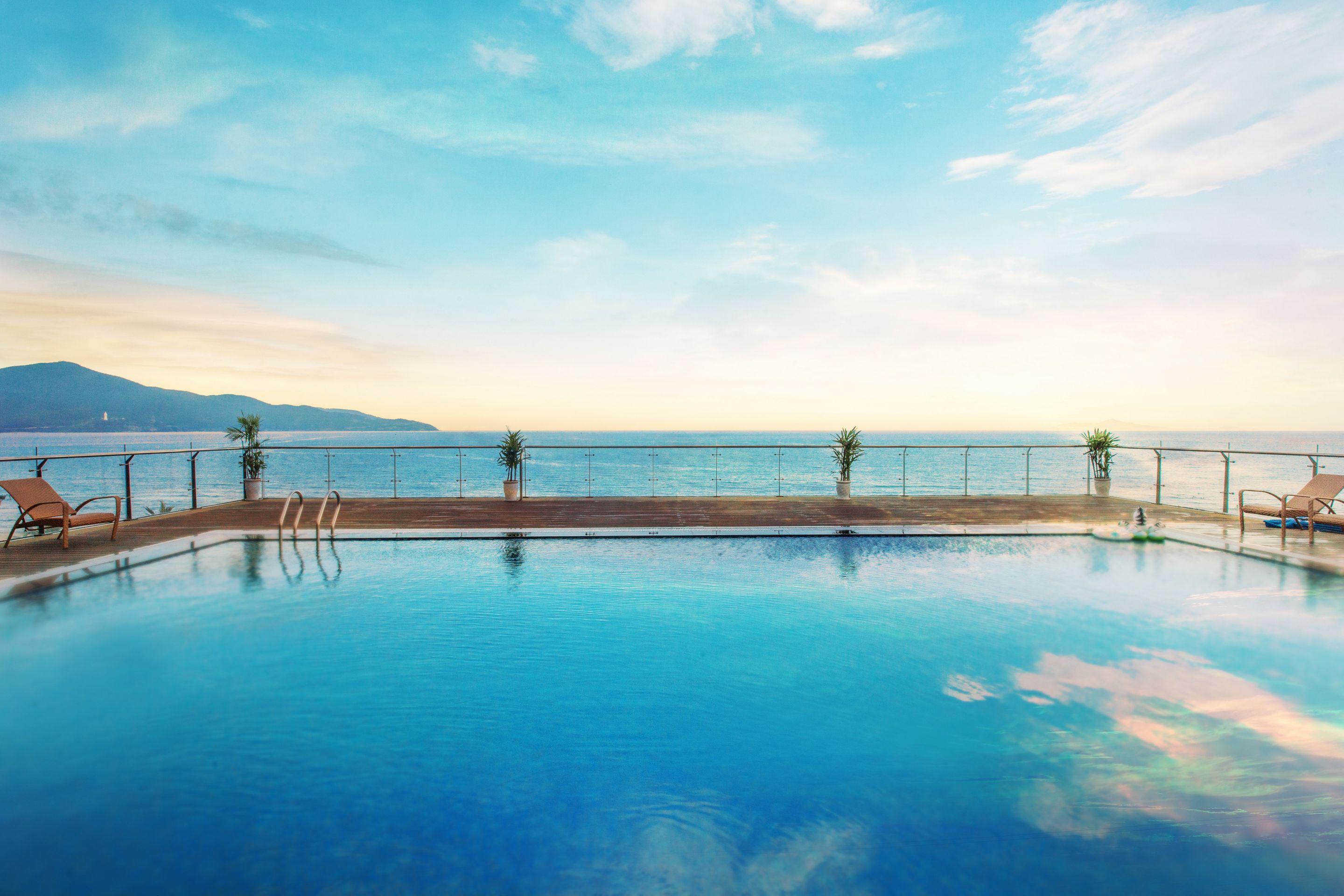 Serene Beach Hotel Danang Hotel 4*