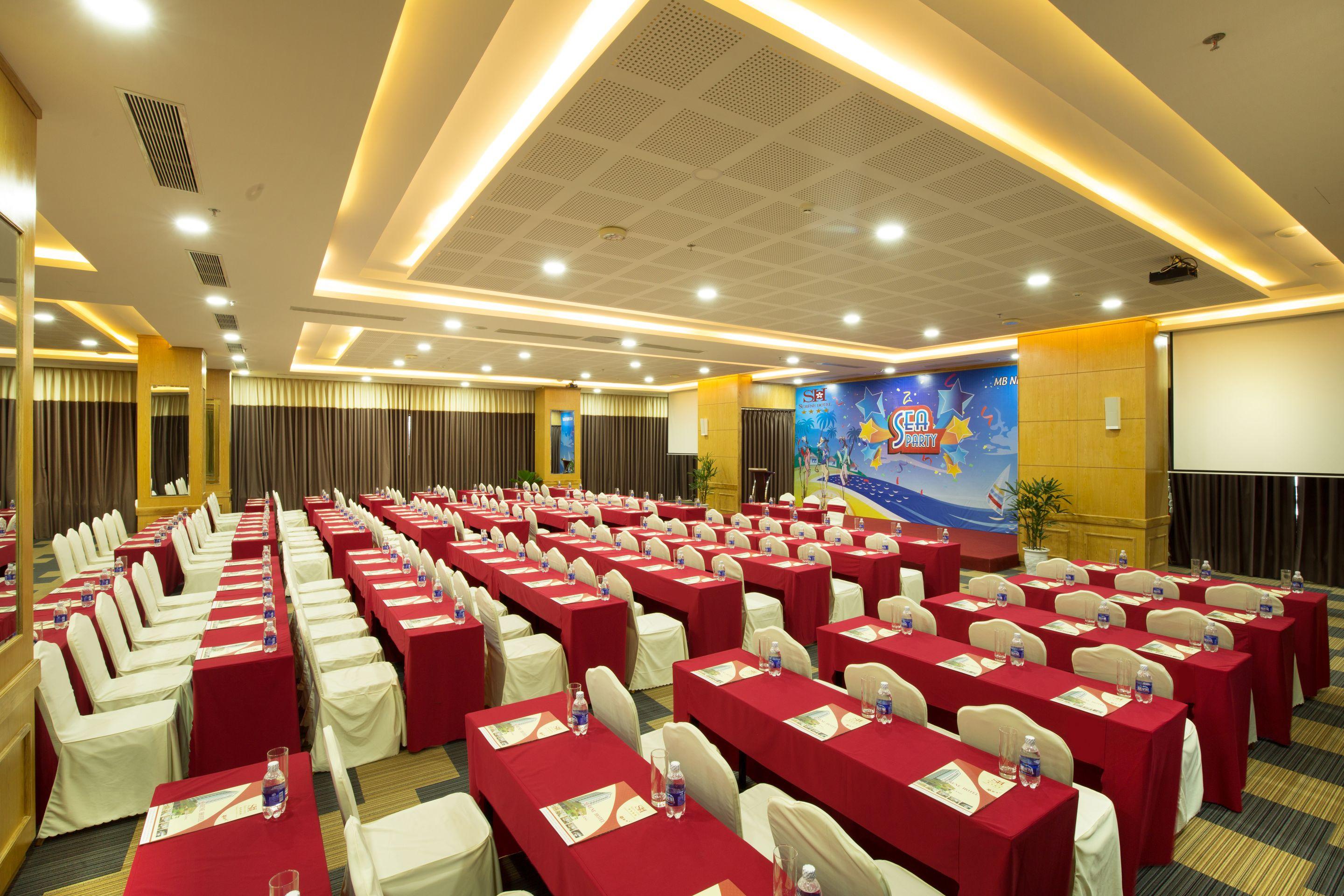 Serene Beach Hotel Danang 4*