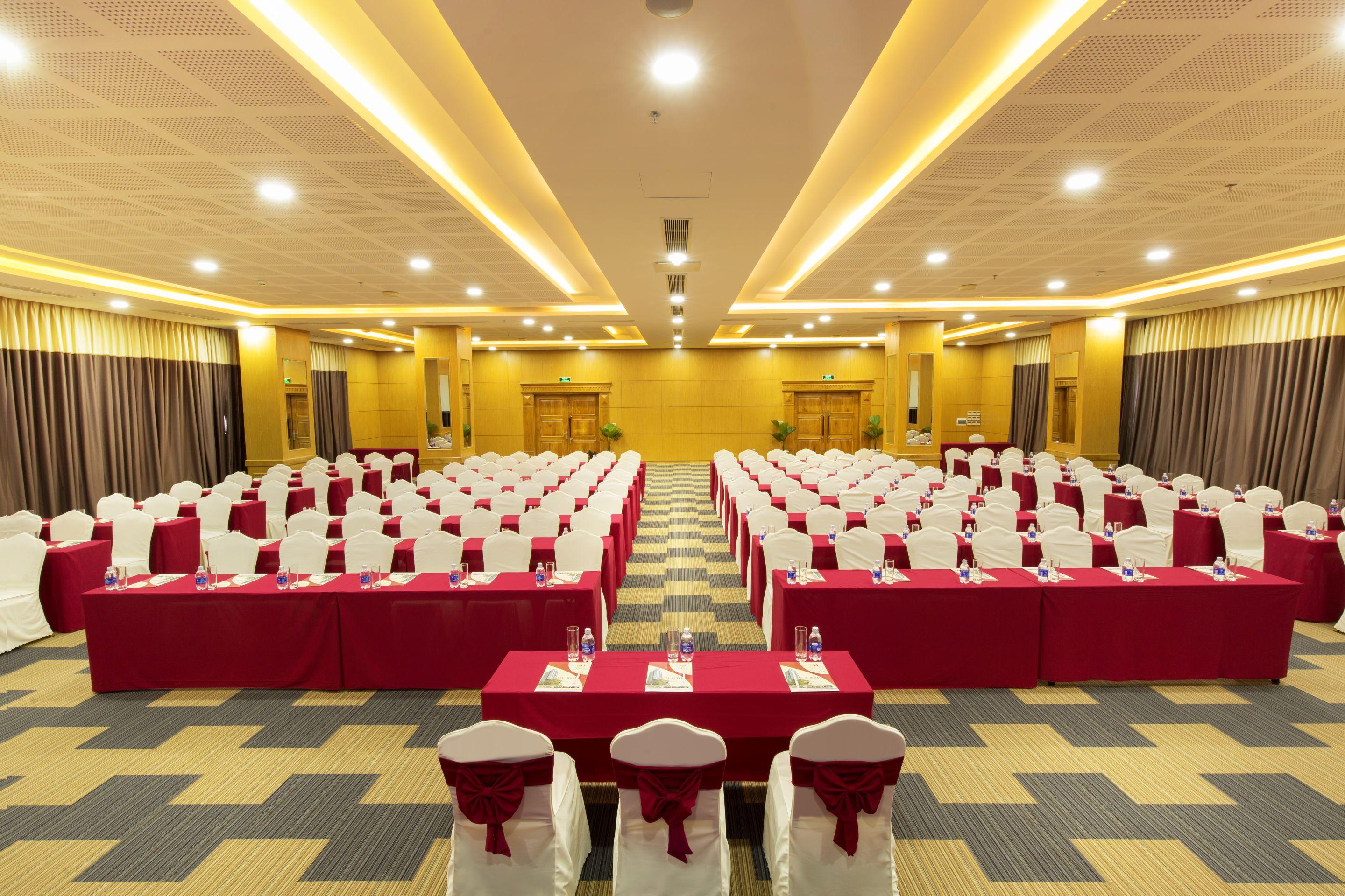 Hotel Serene Beach Hotel Danang