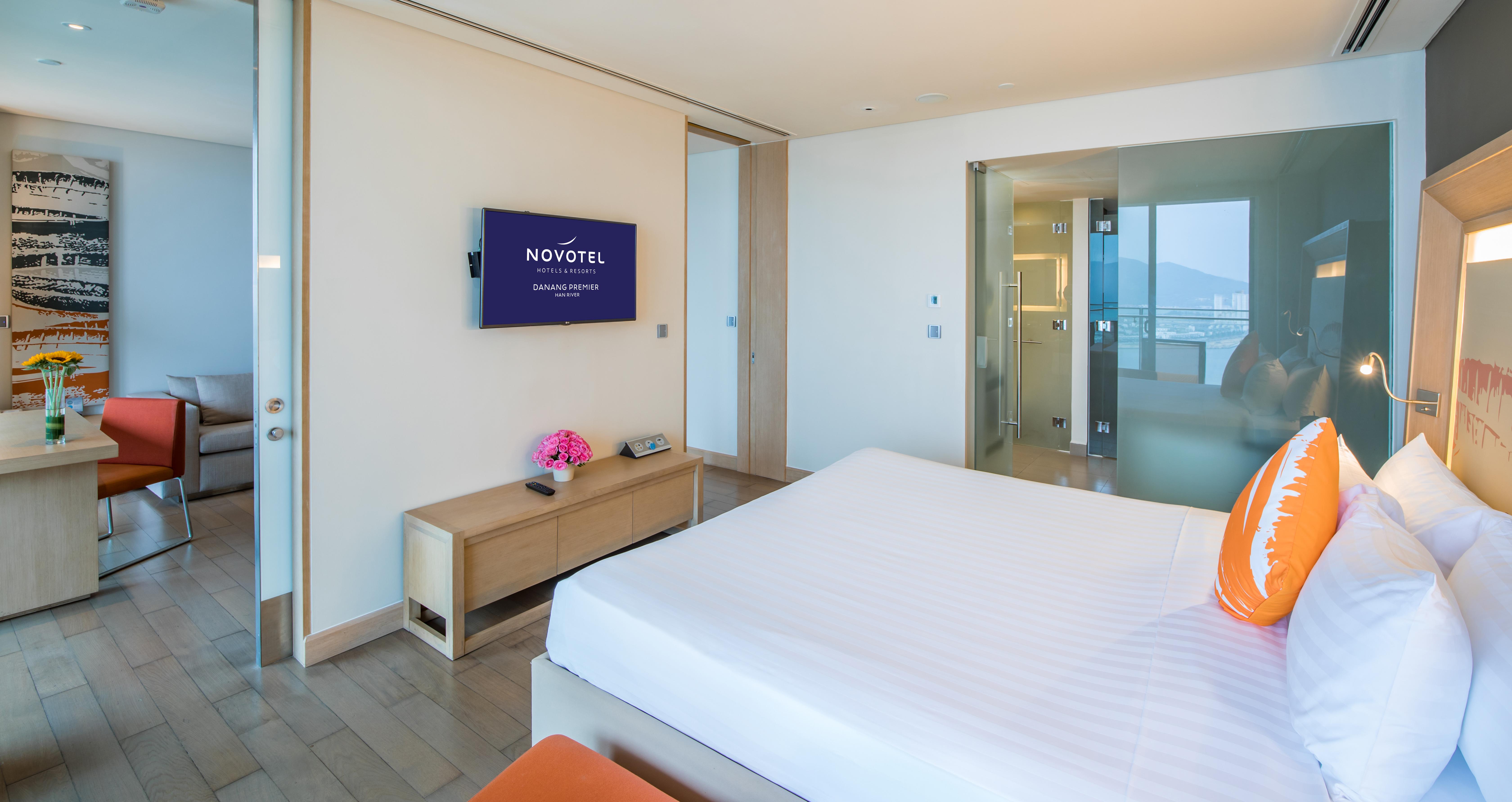Novotel Premier River Khách sạn 5*