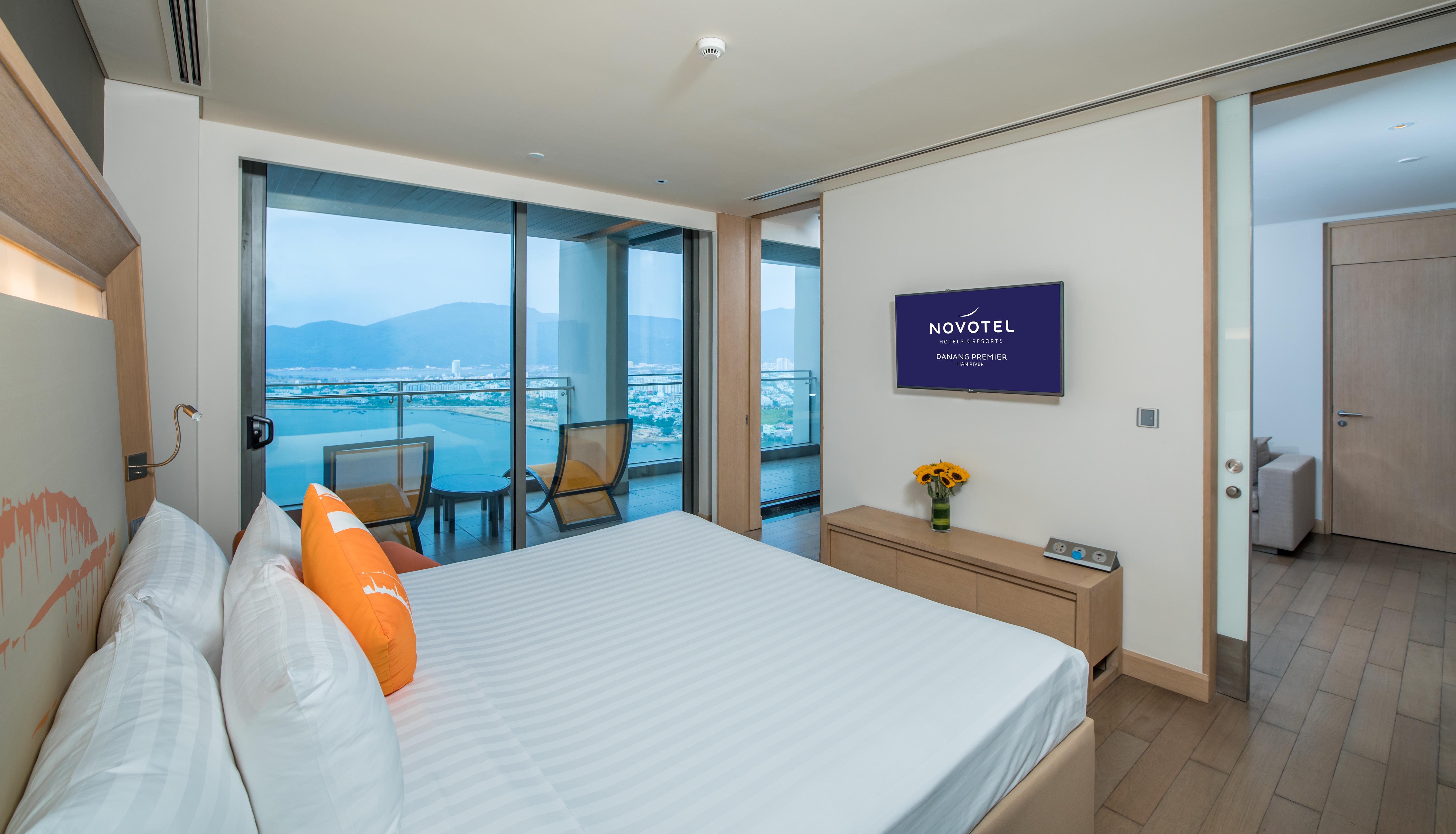 Novotel Premier River