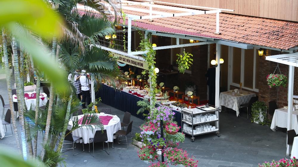Hotel First