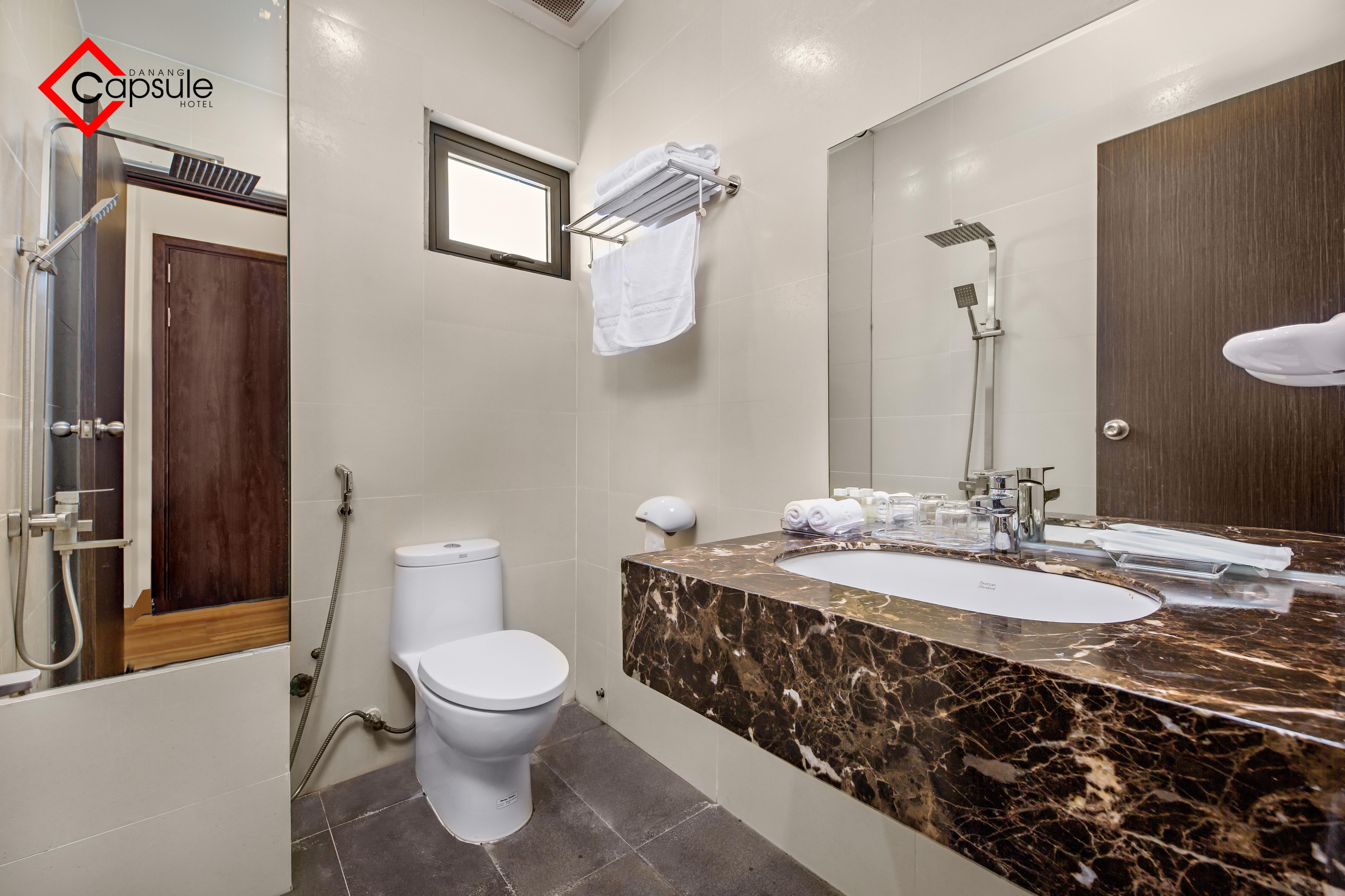 Kapselhotel Ancyra Capsule - Backpackers Paradise & Rooftop Bar Đà Nẵng