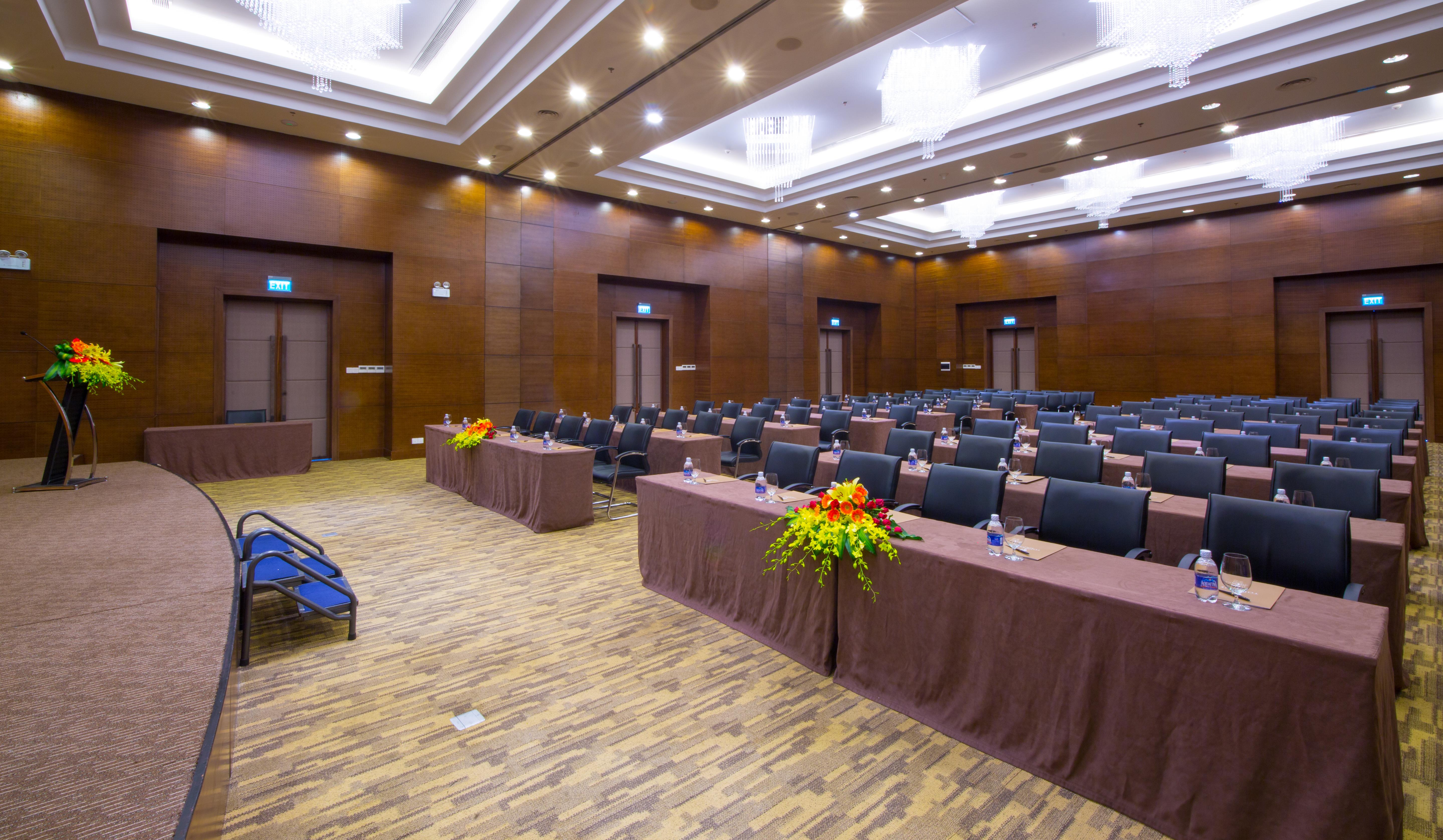 Grand Tourane Khách sạn