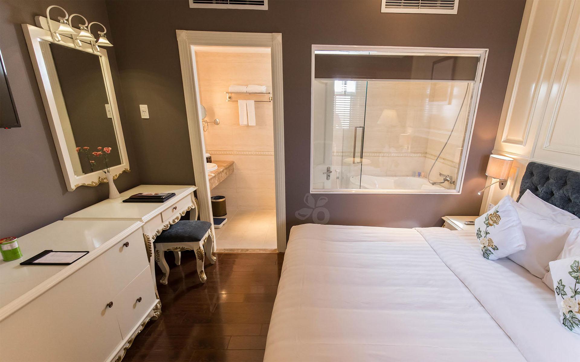 Khách sạn Silverland Jolie 4*