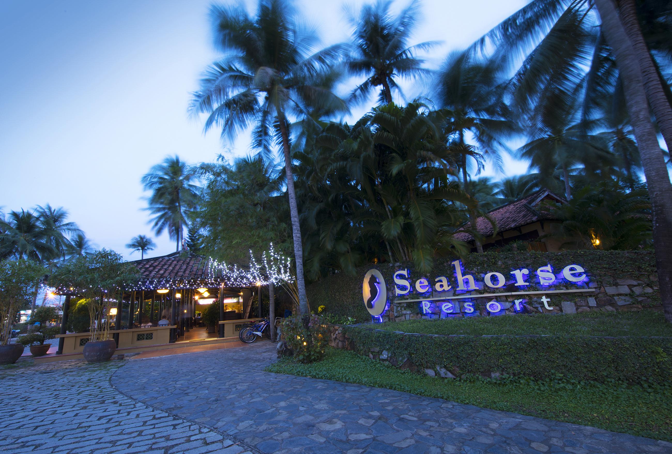 Seahorse & 4*