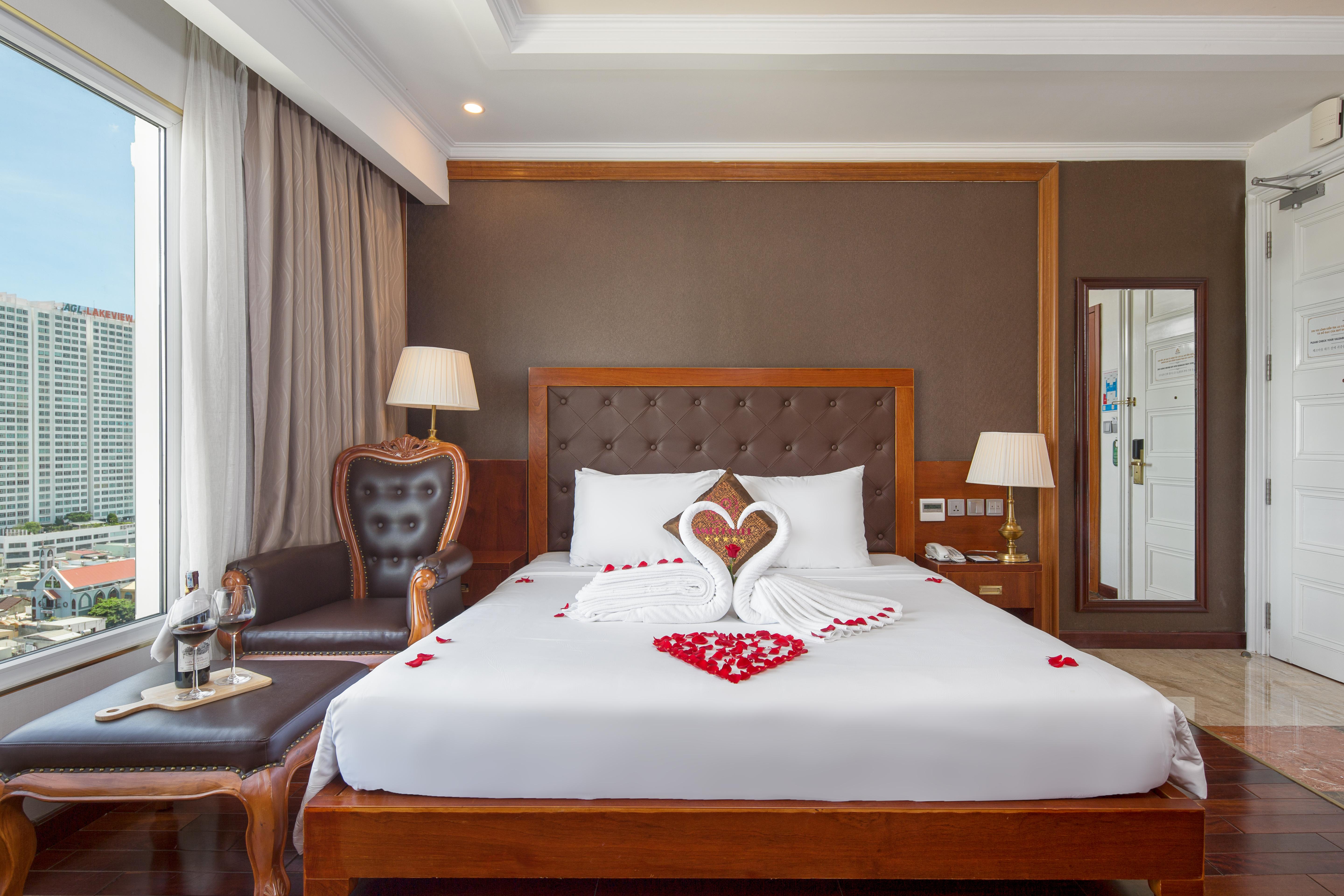 Samdi Khách sạn 4*