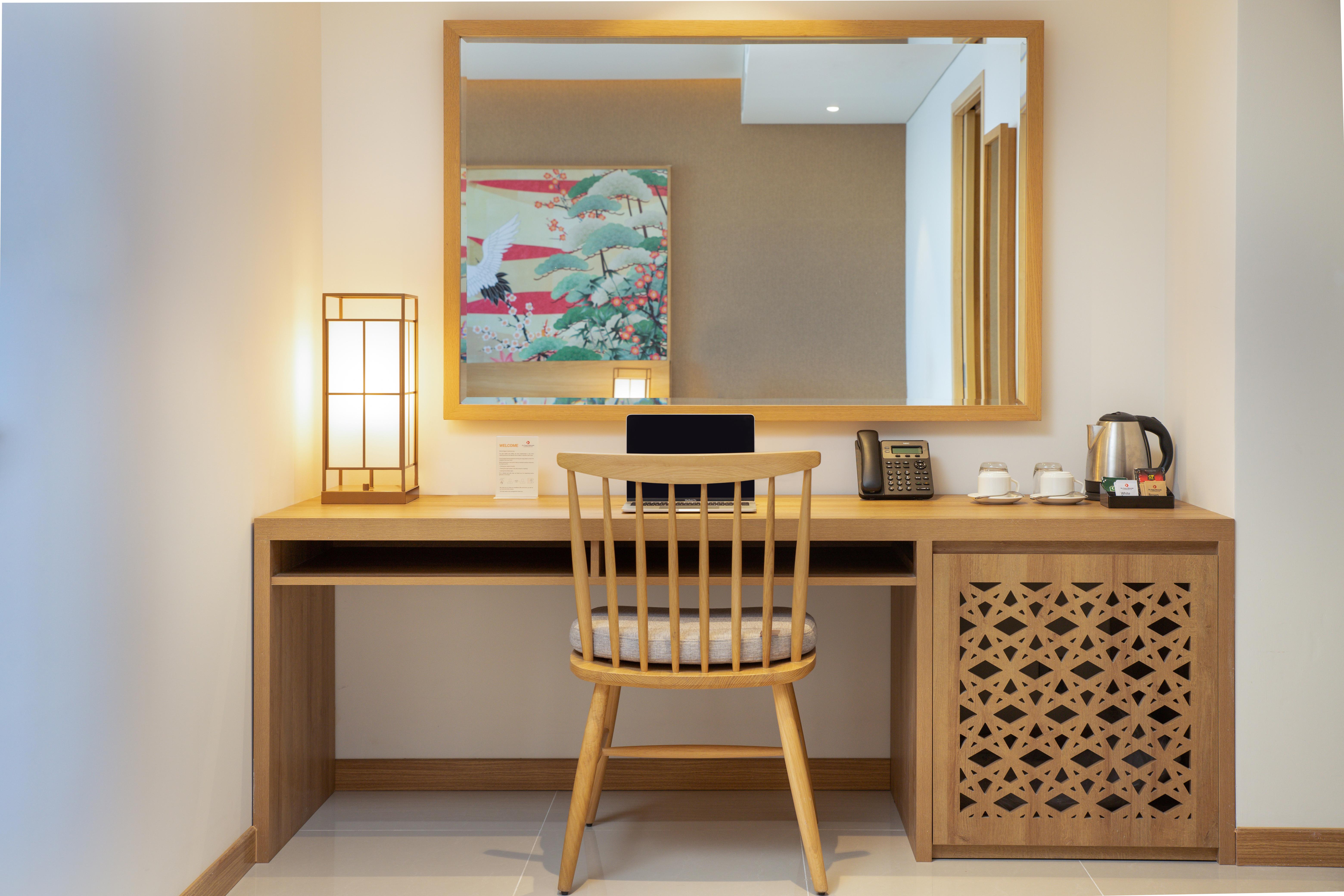 - Mikazuki Japanese & Resort