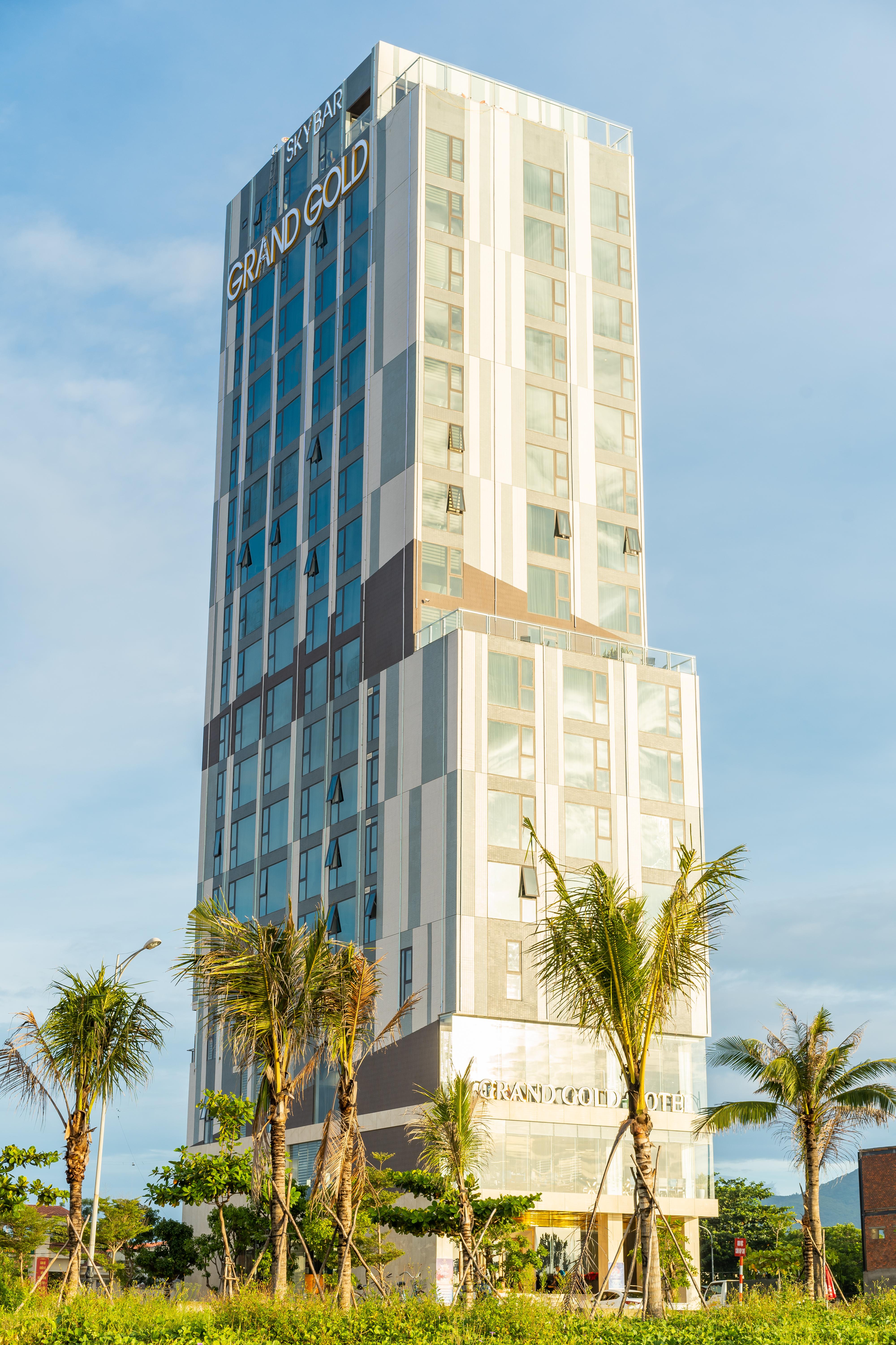 Grand Gold & Hotel