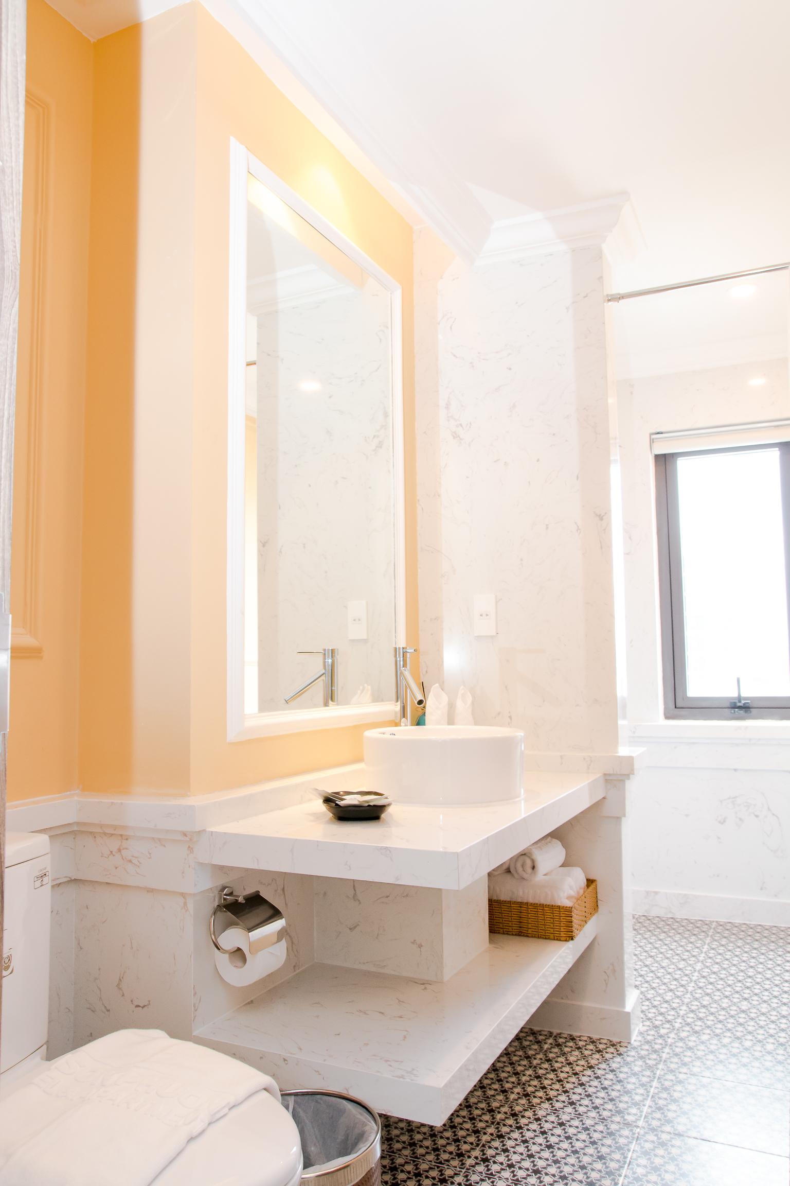 Maison Phuong & 4*