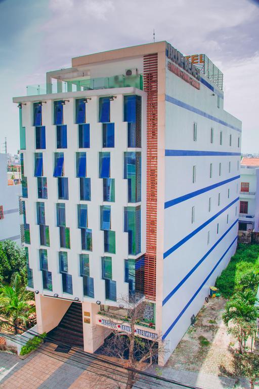 Blue Hotel