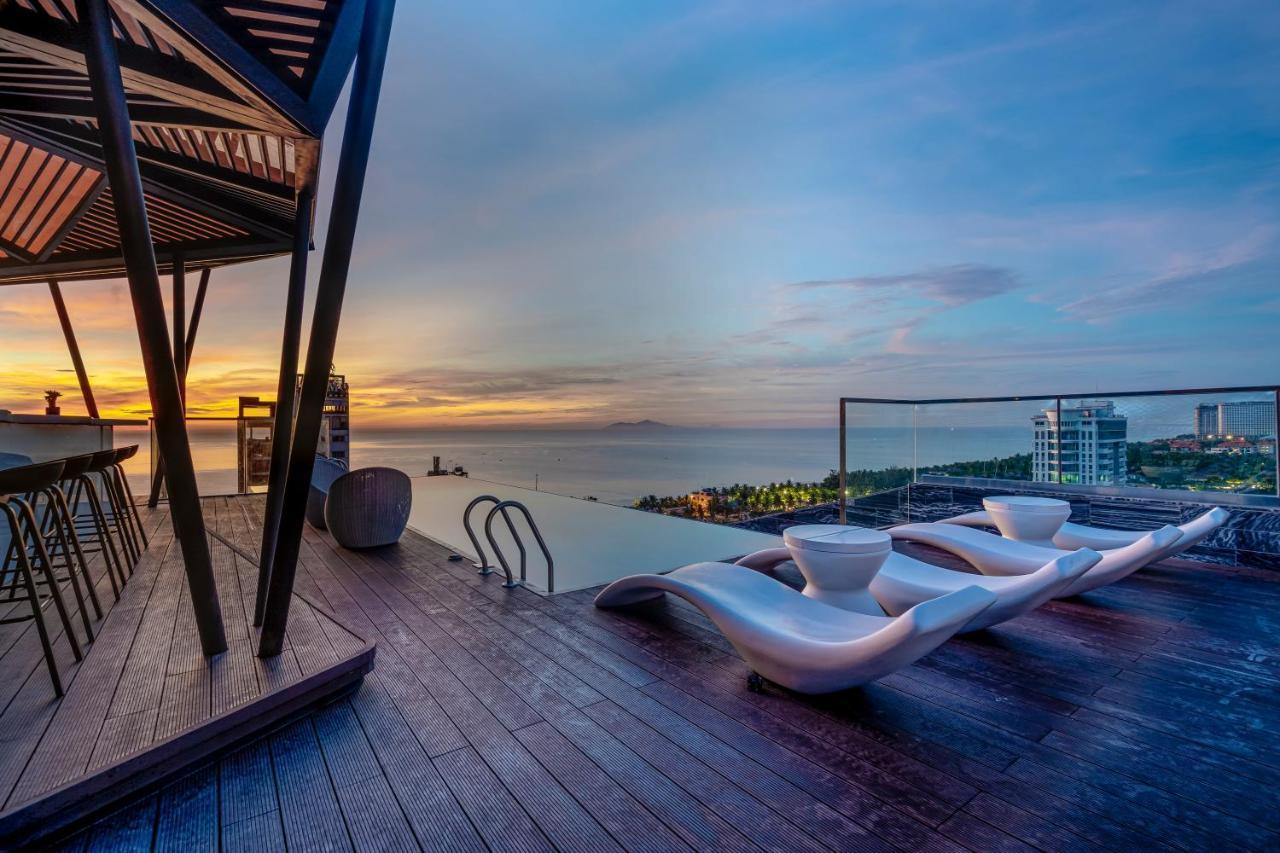 Draco & Hotel 4*
