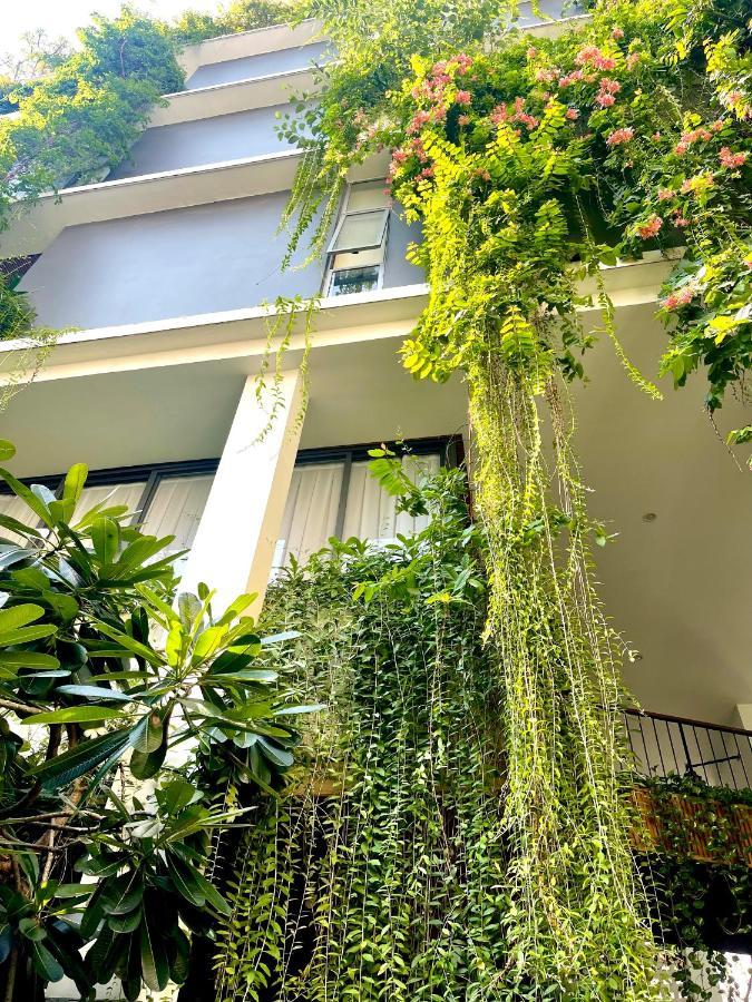 Khách sạn Babylon Garden 2*